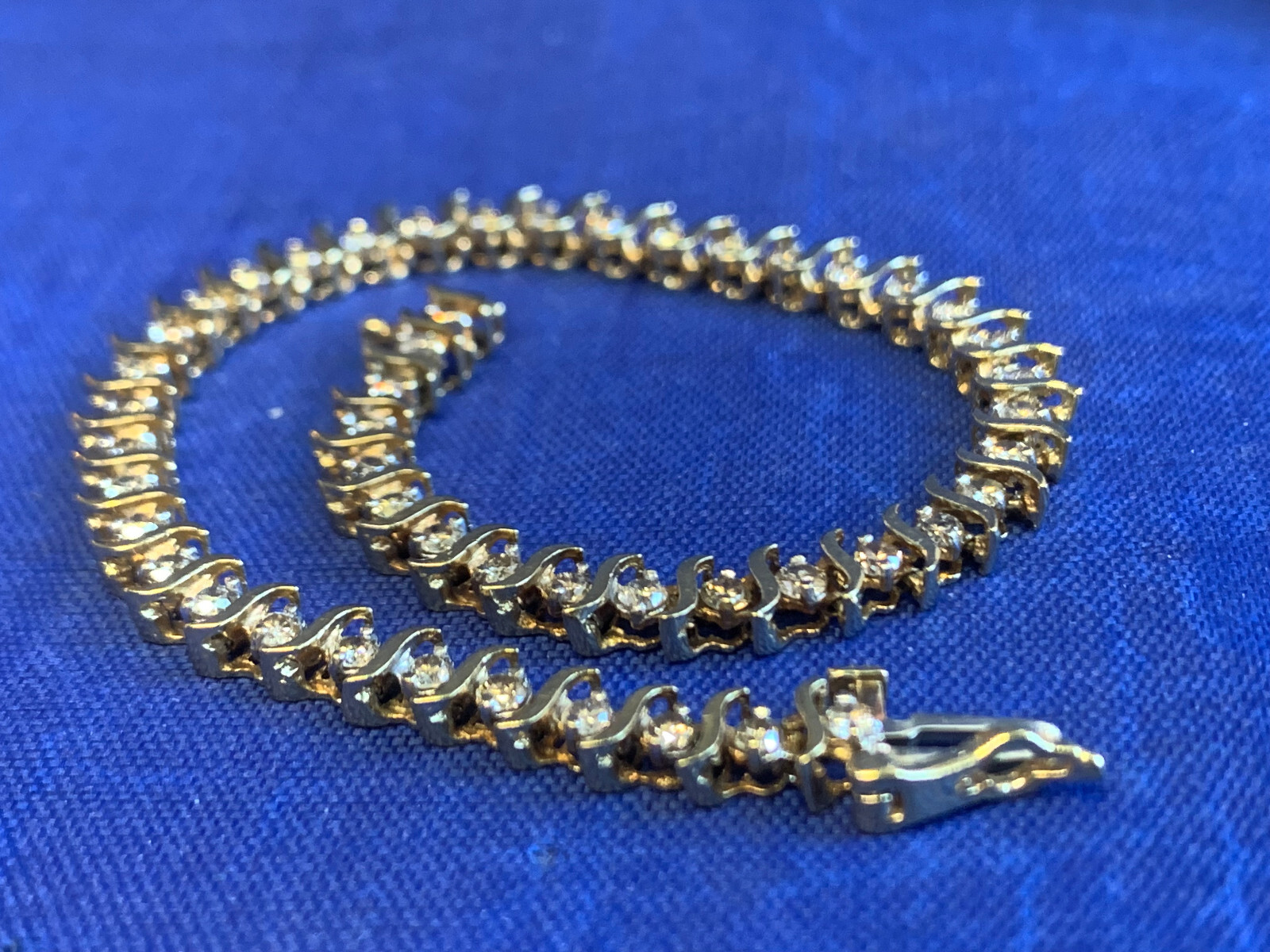 10K Yellow Gold Diamond Bracelet 7.71g Fine Jewelry 7″ Round Prong Box Clasp