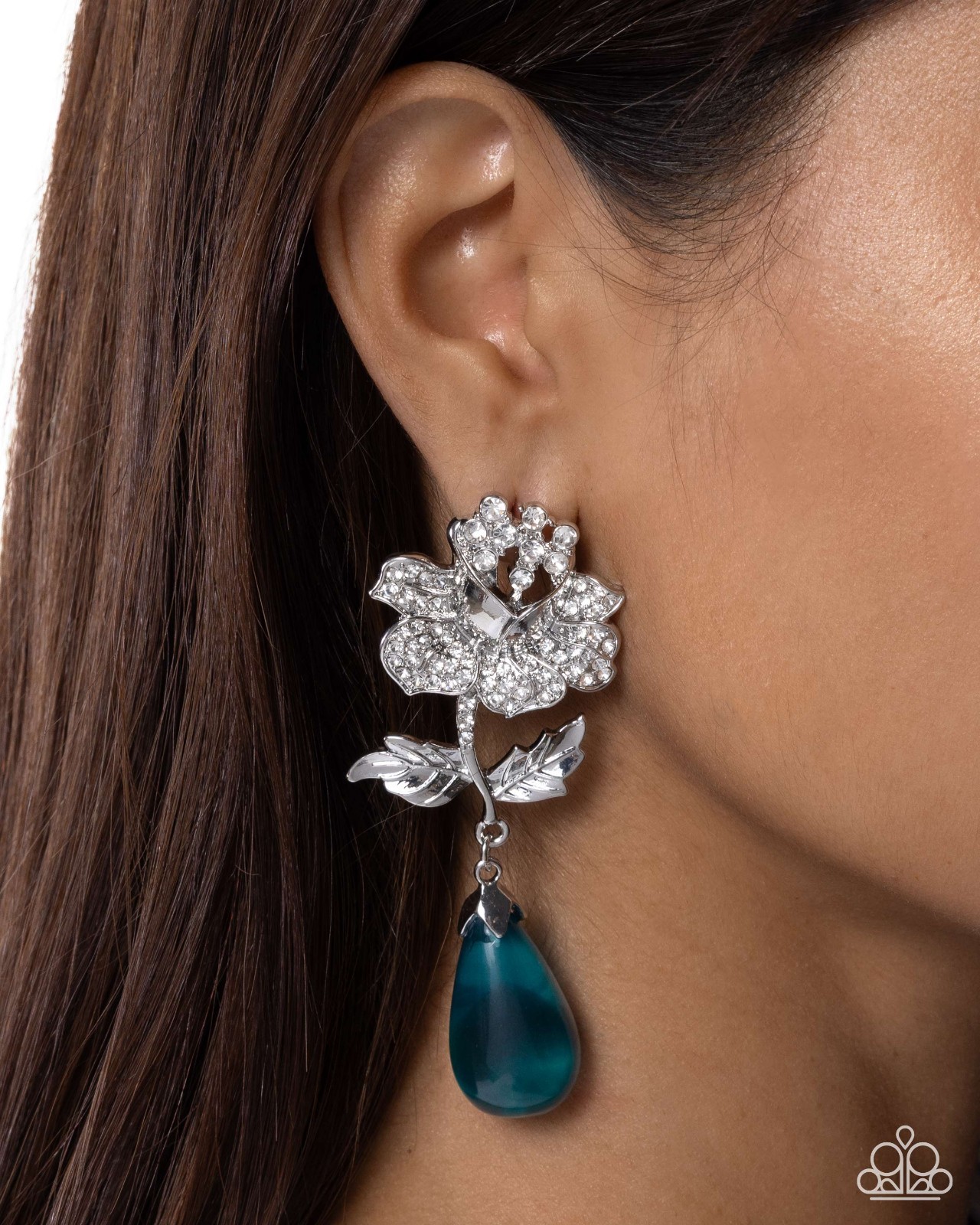 ~ Paparazzi Jewelry🔥Flourishing Fringe🔥Blue ~ Earrings ~ New 05/26 ~ Flowers ~