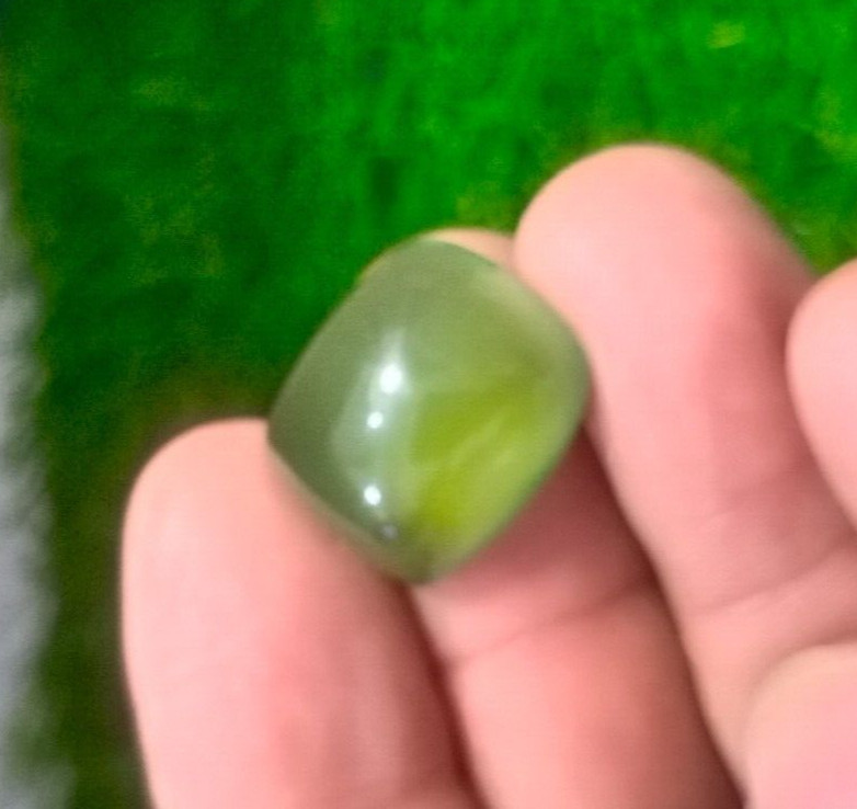 28.00 Carat Natural Loop Clean Serpentine Cabochon Loos Gemstone From Pakistan