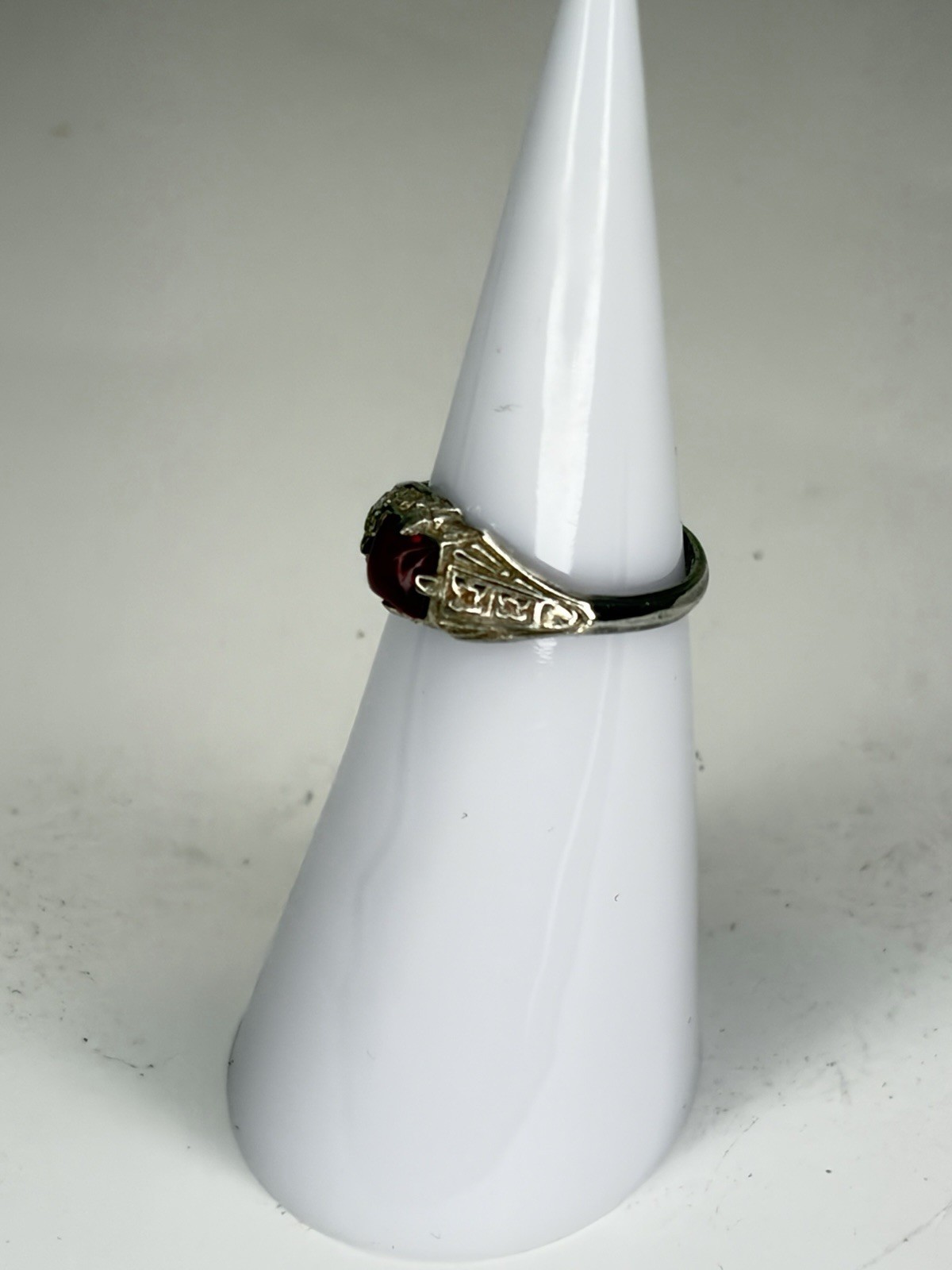 Vintage Uncas Art Deco Sterling Silver Garnet Filigree Ring Size 3.25
