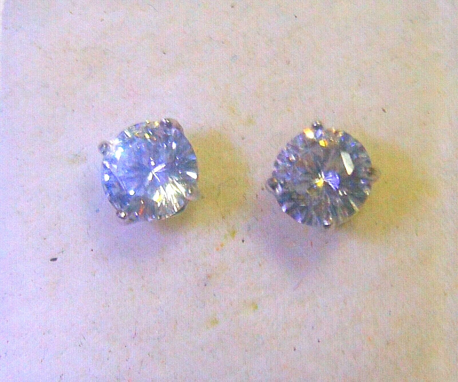 5mm 1.2Ctw. High Temperature High Pressure Moiassanite Stud Earrings Screw Back
