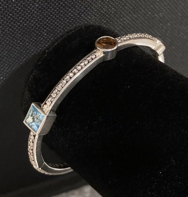 Michael Dawkins Pebbled Sterling Smoky & Blue Topaz MOP Hinged Bangle 22.4g