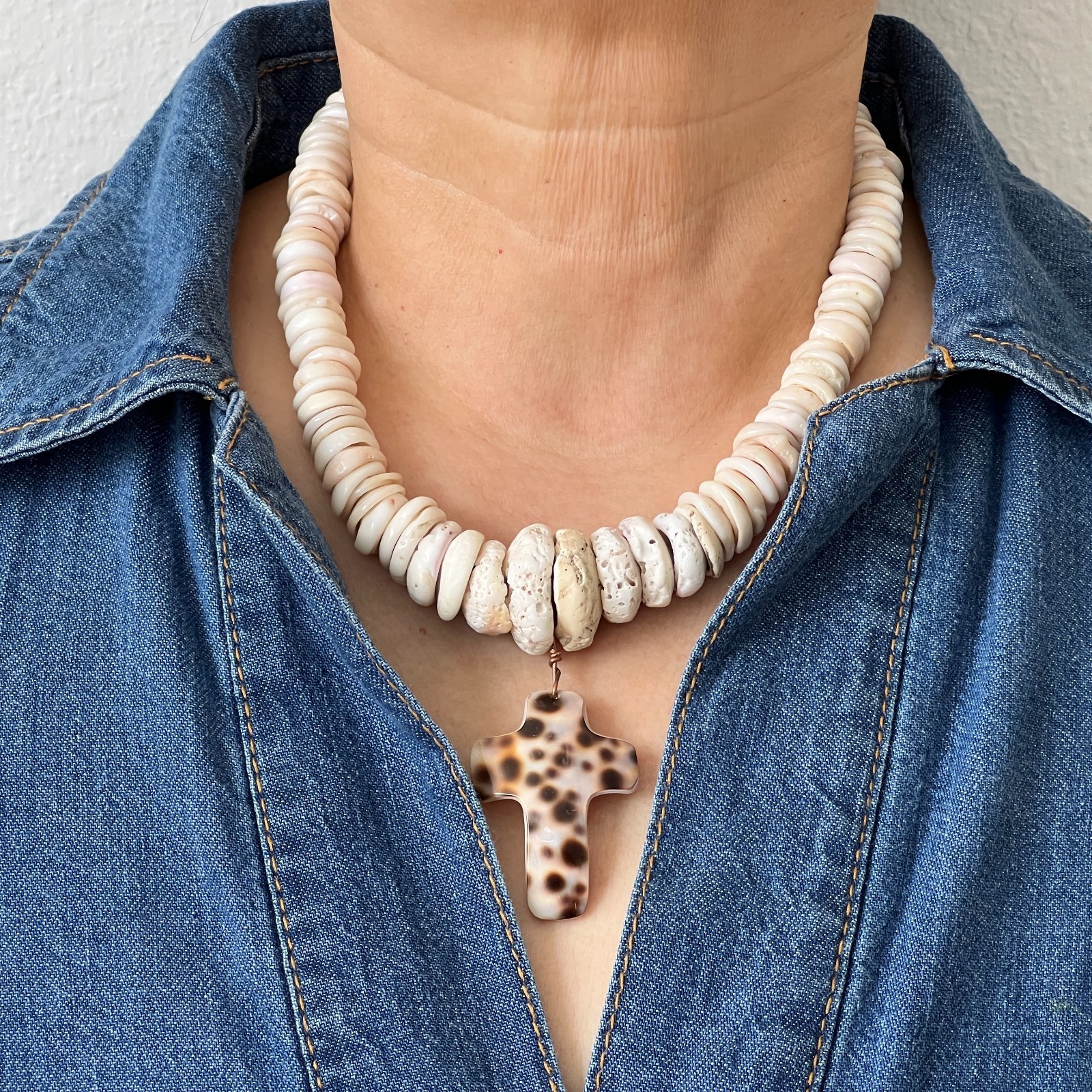 Puka Shell Necklace Vintage 70s w/Hand-Shaped Tiger Cowrie Shell Cross Pendant