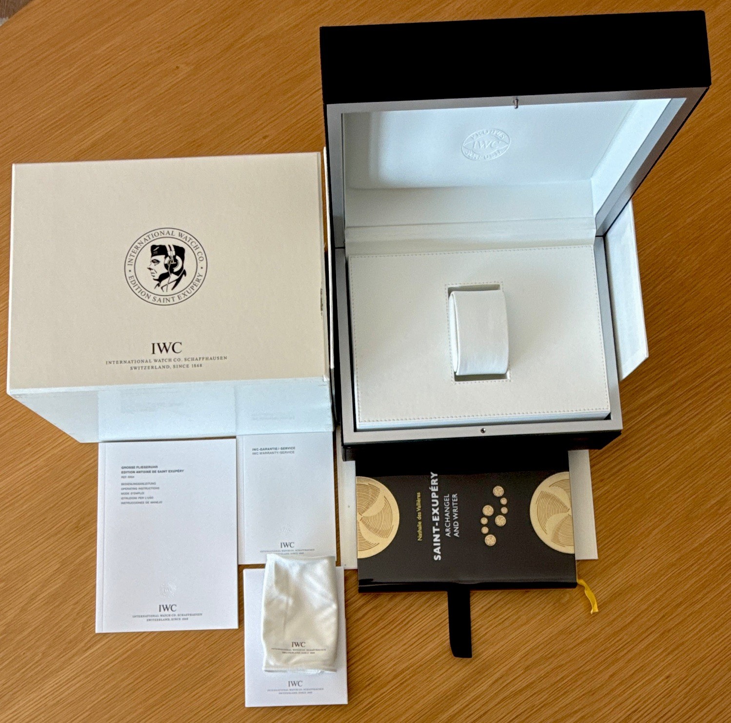 IWC Watch Leather Presentation Box w/ Outer Box, Booklets & Cleaning Cloth