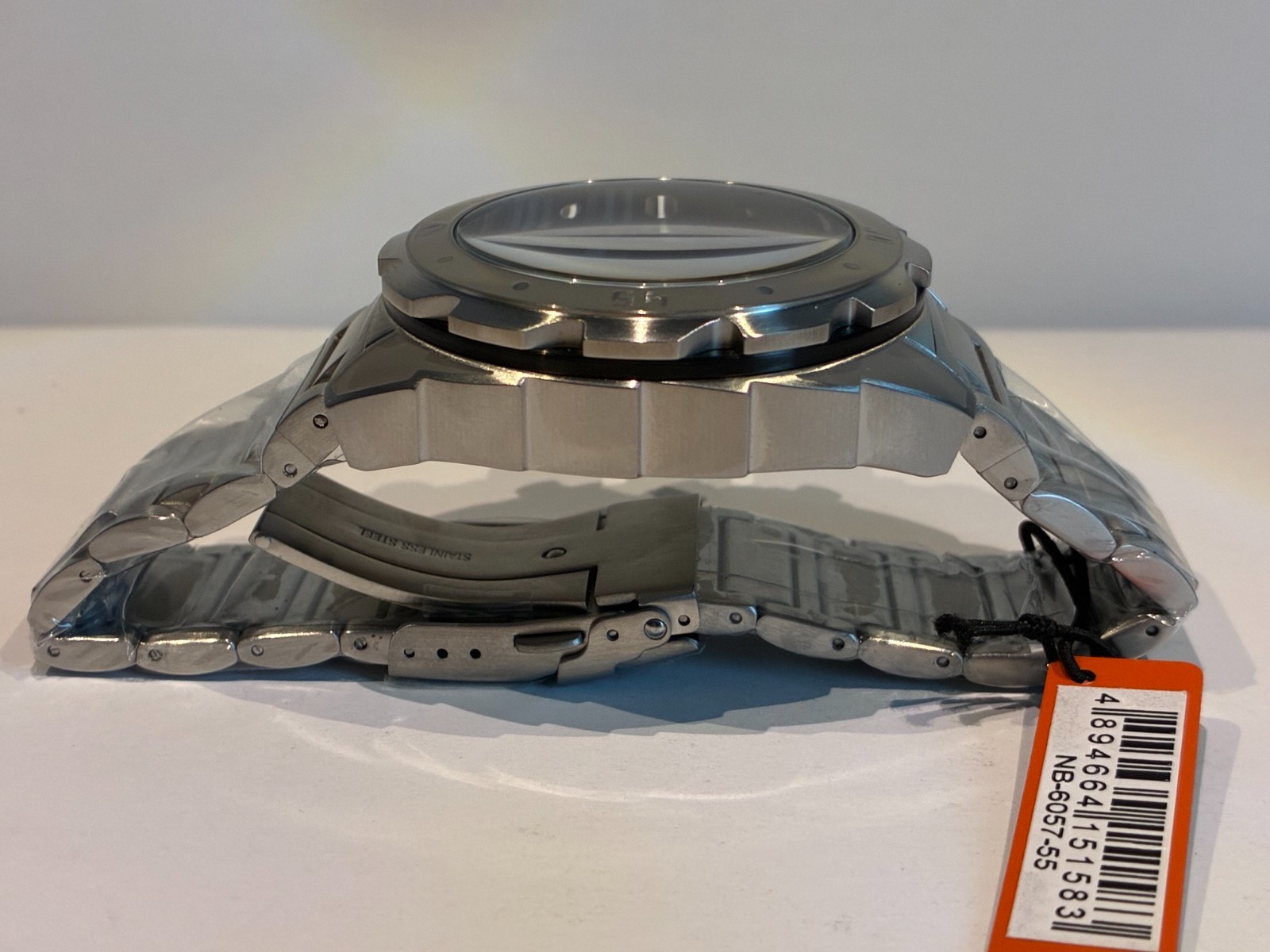 SWELL LIMITED EDITION SWISS ISA8171 QUARTZ 49MM WATCH BOX SET MSRP: $1,300 (NEW)