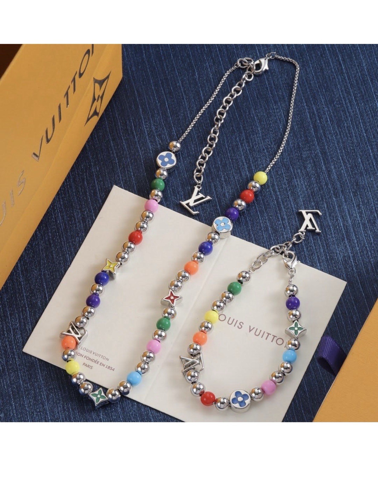 Silver Tone Faux Pearl Cable Chain Necklace Logo Charm Crystal Lobster Clasp