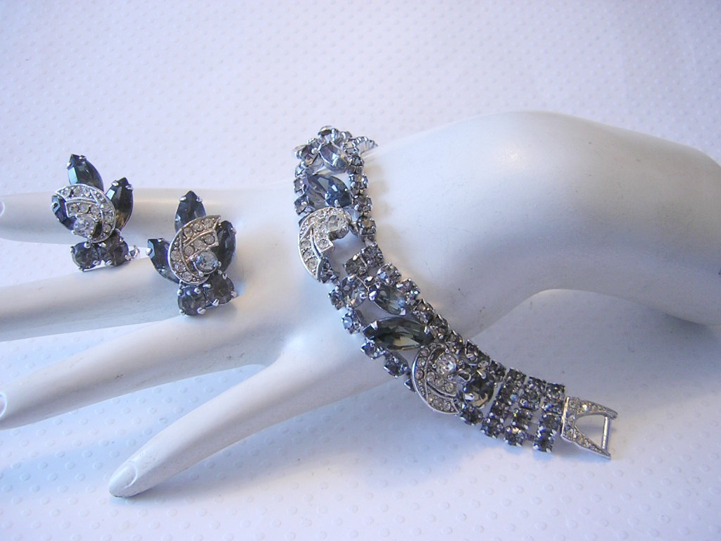WEISS Graphite GRAY / “Black Diamond” RHINESTONES & ICING Overlays Bracelet ERR