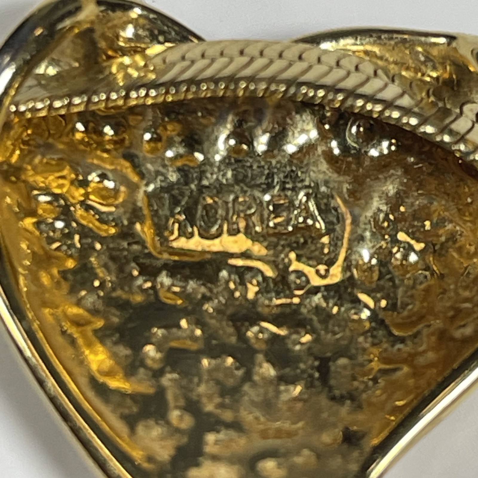 Vtg 1980s Signed Korea Liquid Gold Herringbone Flat Chain Puffed Heart Pendant
