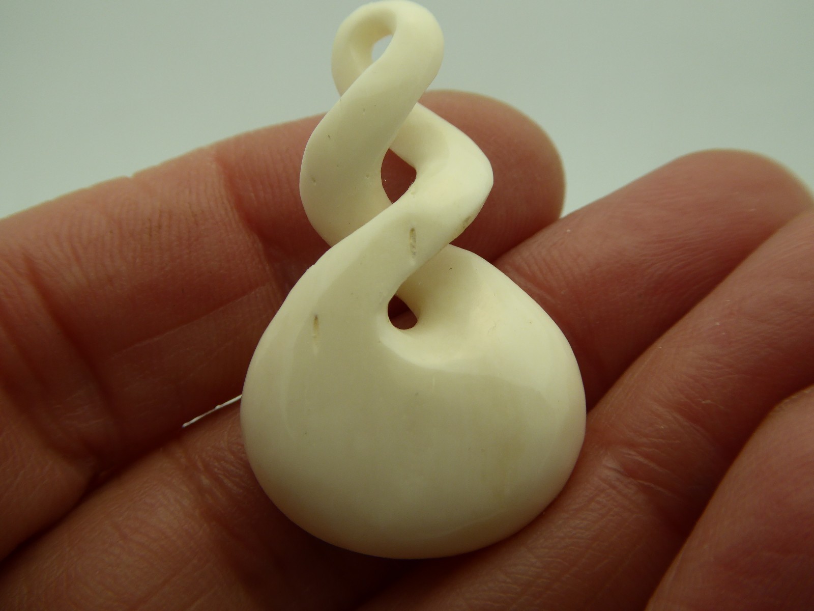 Maori Double Twist Inlaid Paua Shell Water Buffalo Bone Pendant Necklace