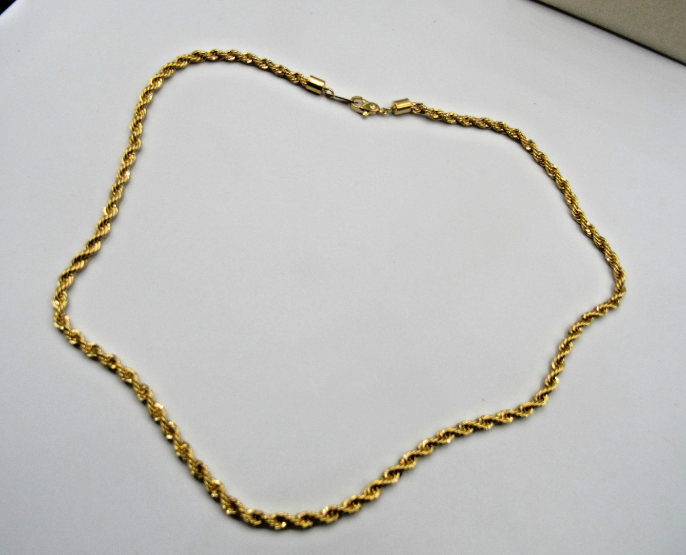 Signed Korea 18″ Gold Tone Rope Chain Necklace E2