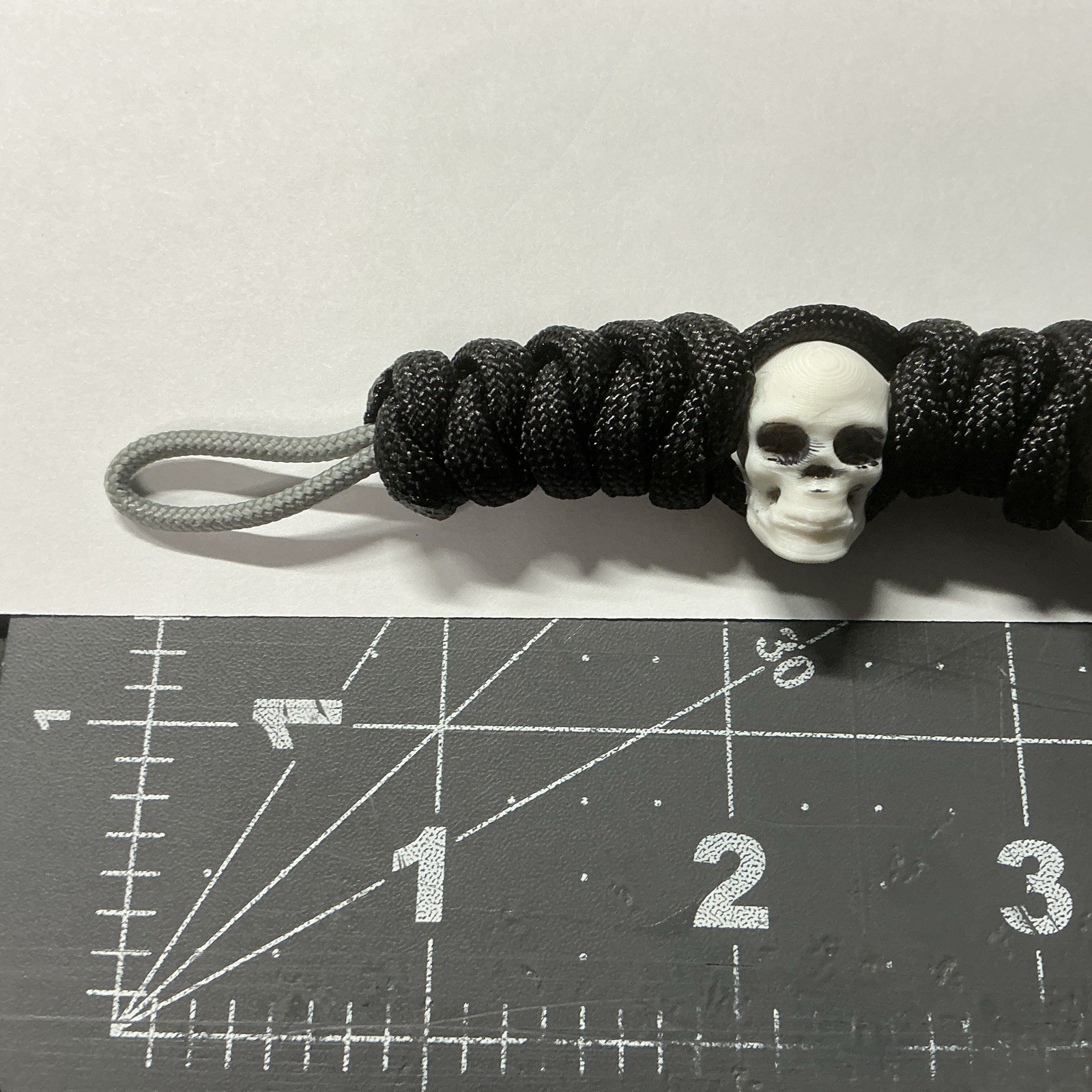 Skull Bracelet Paracord Goth Handmade 9 in. Black /white Skulls Anchor Clasp