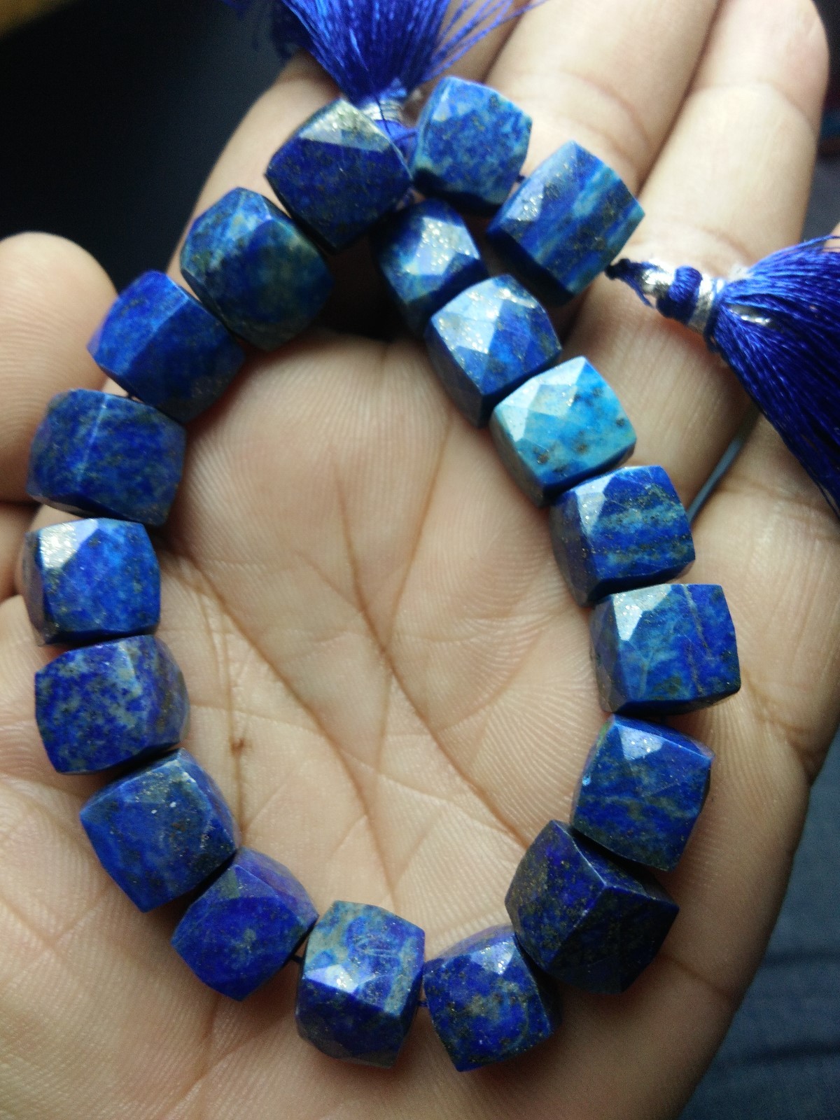 GENUINE LAPIS LAZUI FACETED CUBE 8-8.5 MM BEADS 7″ STRANDS
