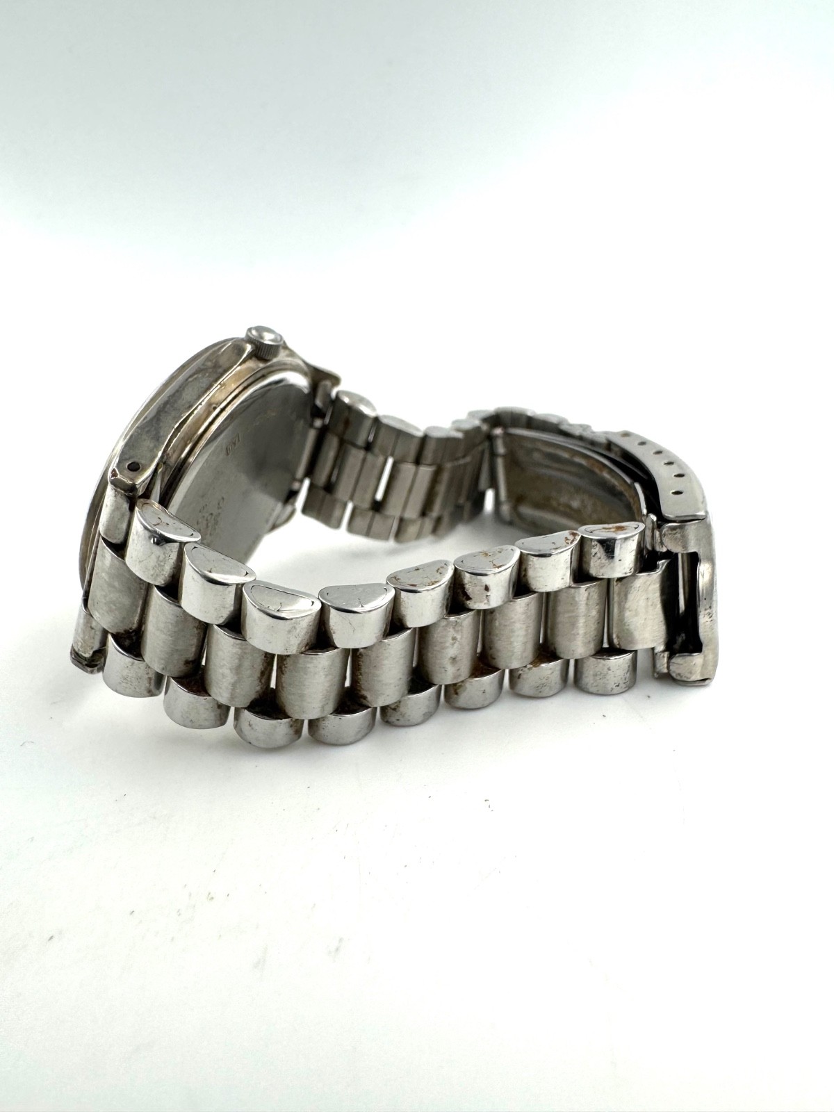 seiko alba 33mm Men Quartz Watch New Battery working V732-0D10 f2872