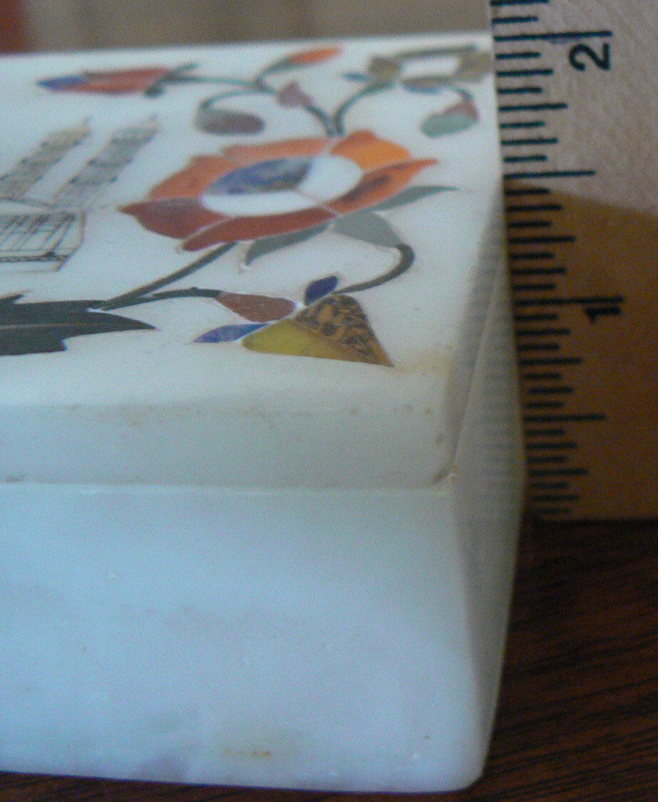 Marble trinket box Taj Mahal Pearl & Jade Inlay Agra India 4.5″X 3.5″X 1.5″