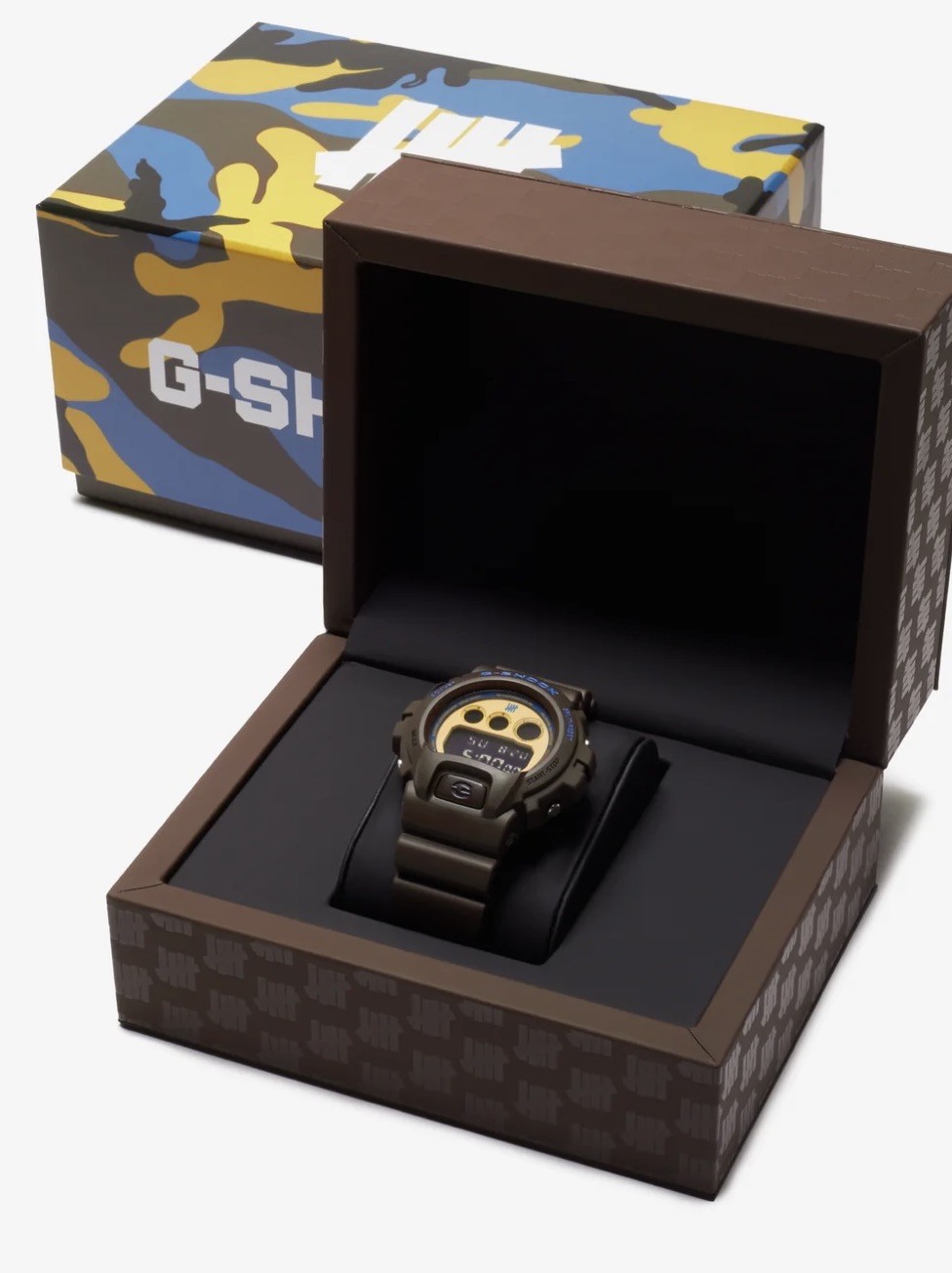 CASIO G-SHOCK x UNDEFEATED DW6900UDR235 LIMITED EDITION FULL SET (BRAND NEW)