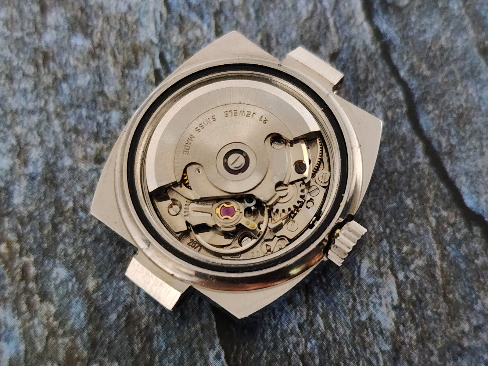 NEW NOS MOVEMENT AUTOMATIC ETA 2671 21 Jewels SWISS MADE NEW Rotor UNsigned.