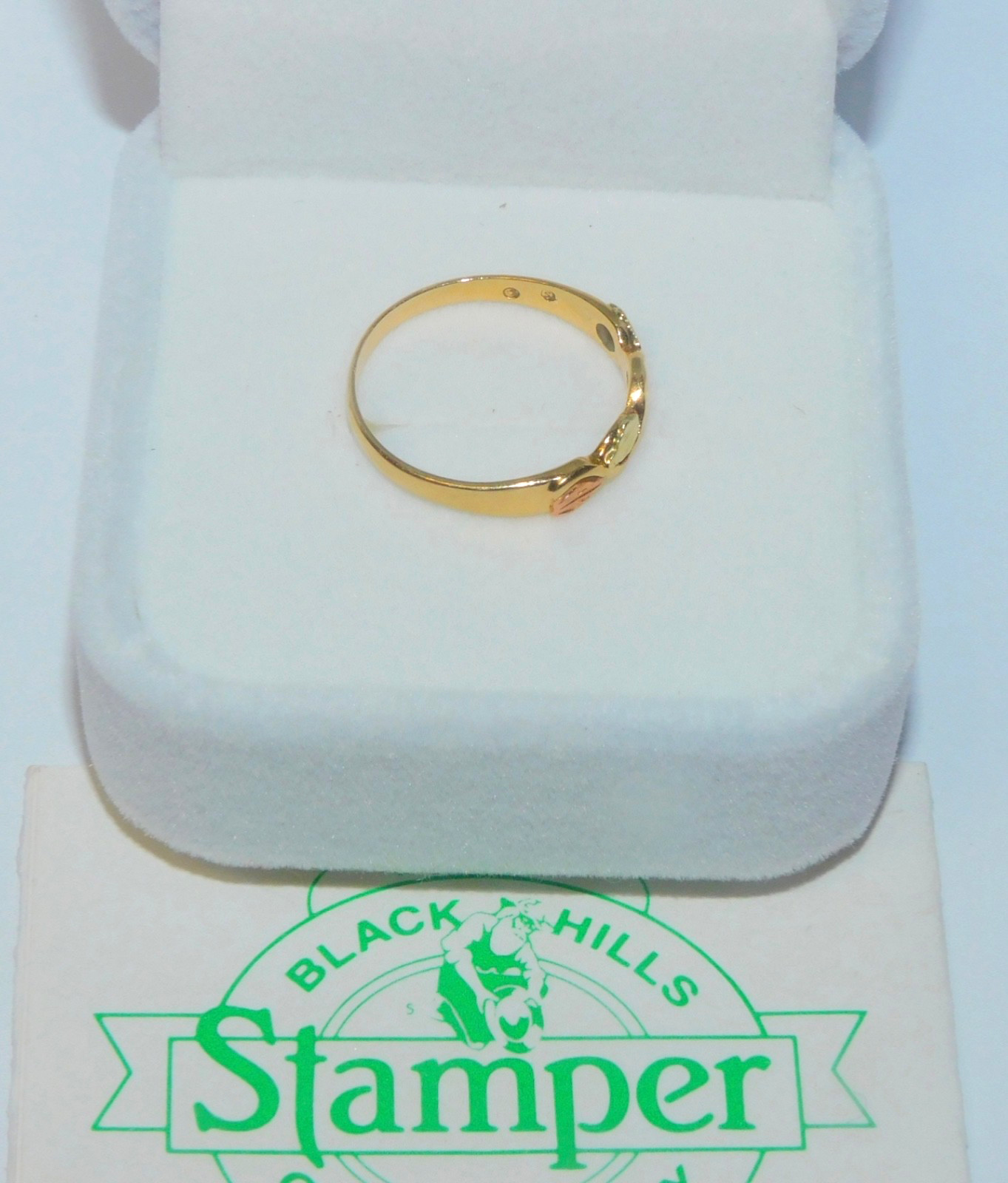 Black Hills Gold 10k Four Leaf Ladies Band Ring Size 6 1/2