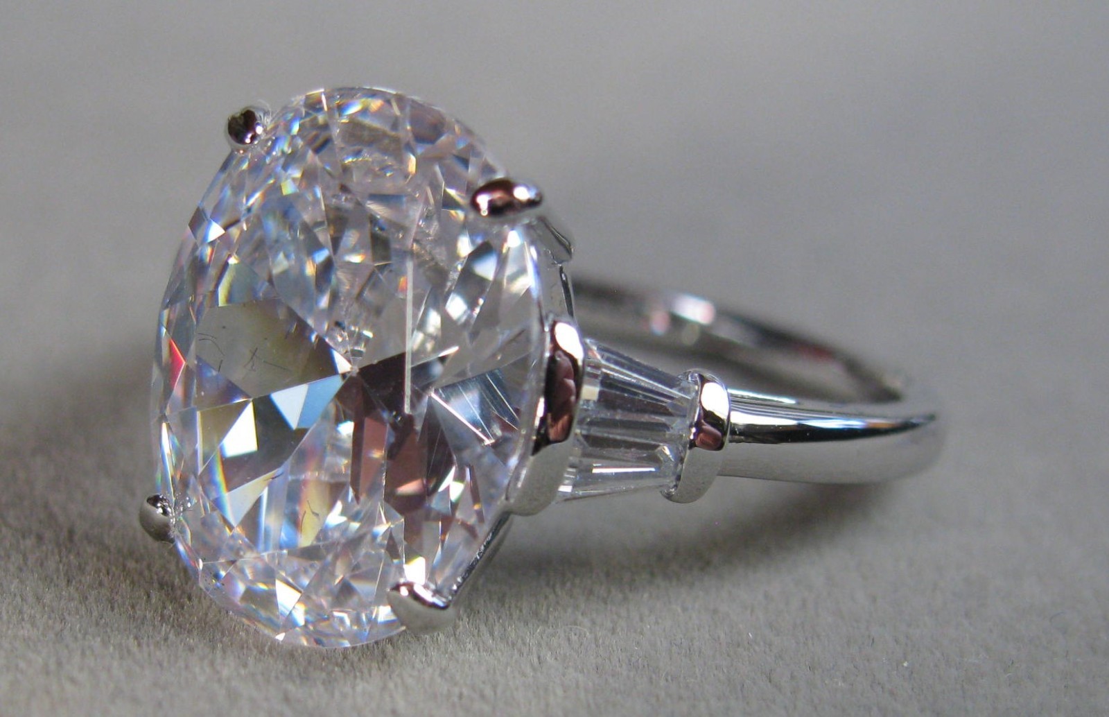 Bradford Sterling Silver Magnificent Beauty CZ Ring 4.8g Size 10 #B177
