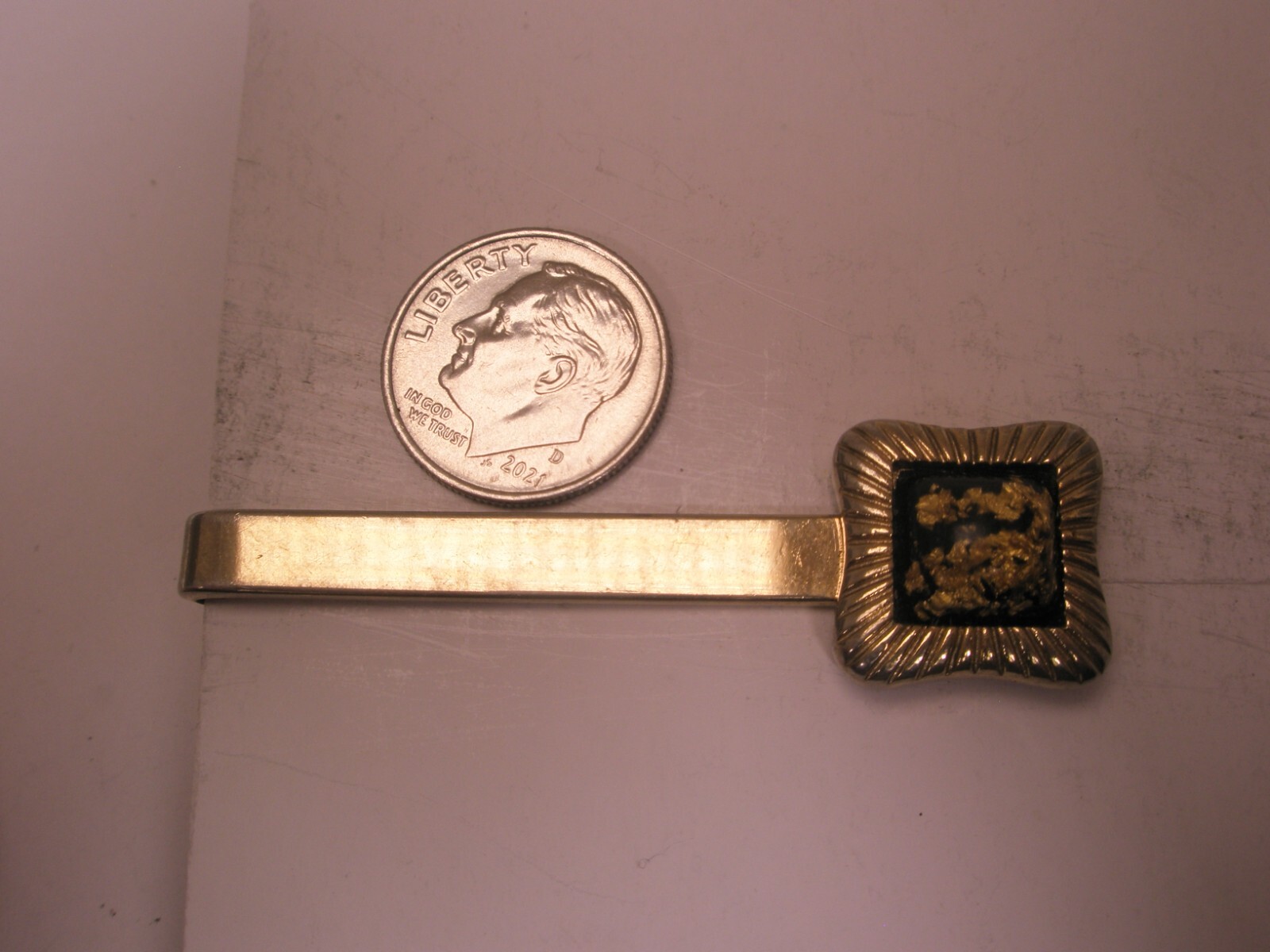 2-1/8″ Gold Flake in Acrylic Gold Tone Vintage HICKOK Tie Bar Clip simple design
