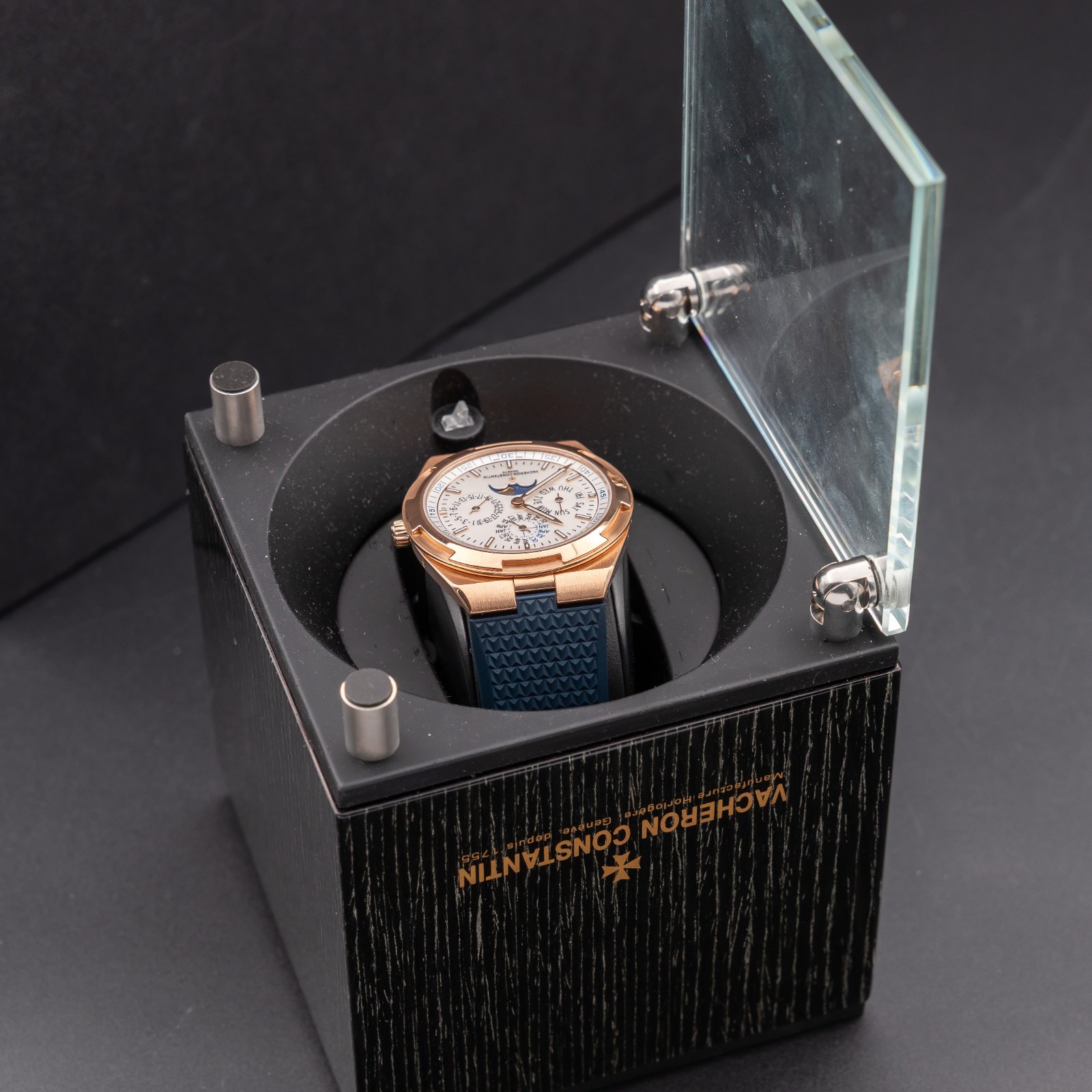 Vacheron Constantin Overseas Perpetual Calendar – VC 4300V/000R-B064 Full Set