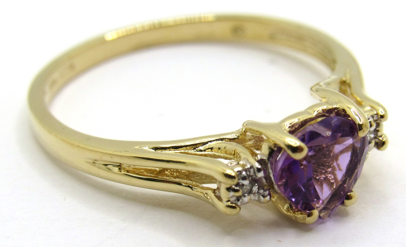 10K YELLOW GOLD HEART SHAPED PURPLE AMETHYST GEMSTONE RIGHT HAND RING SIZE 6.75