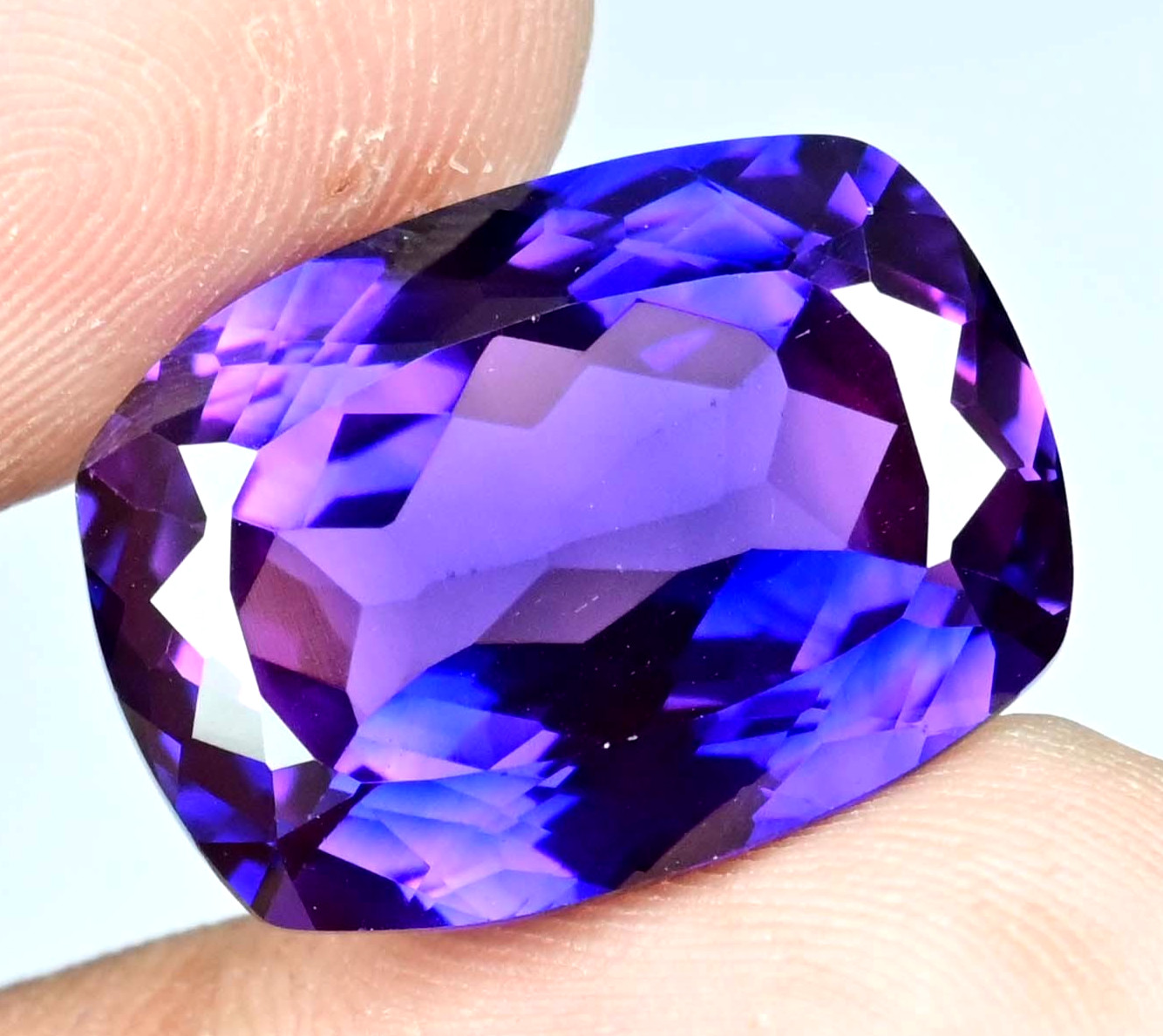 Flawless Natural Purple Pink Tanzanite 29.00Ct AGL Certified Rare Loose Gemstone