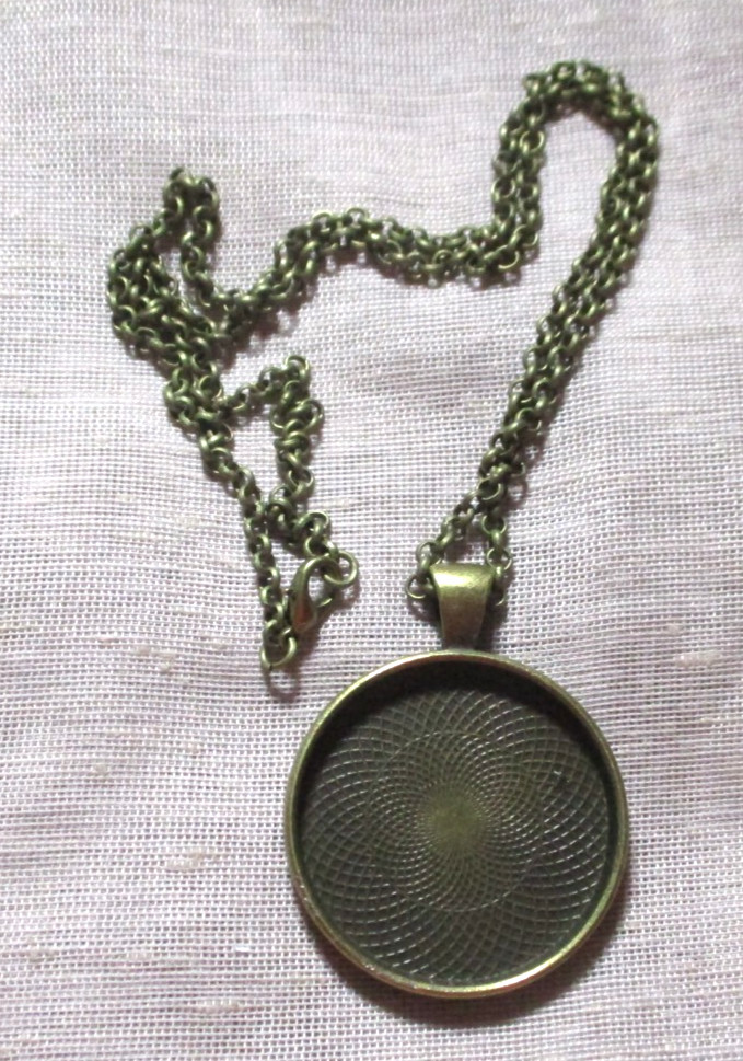 NEW BRASS 30mm (1-1/8th in) PENDANT & CHAIN – ADD PICTURE 4 FREE – OR YOUR OWN