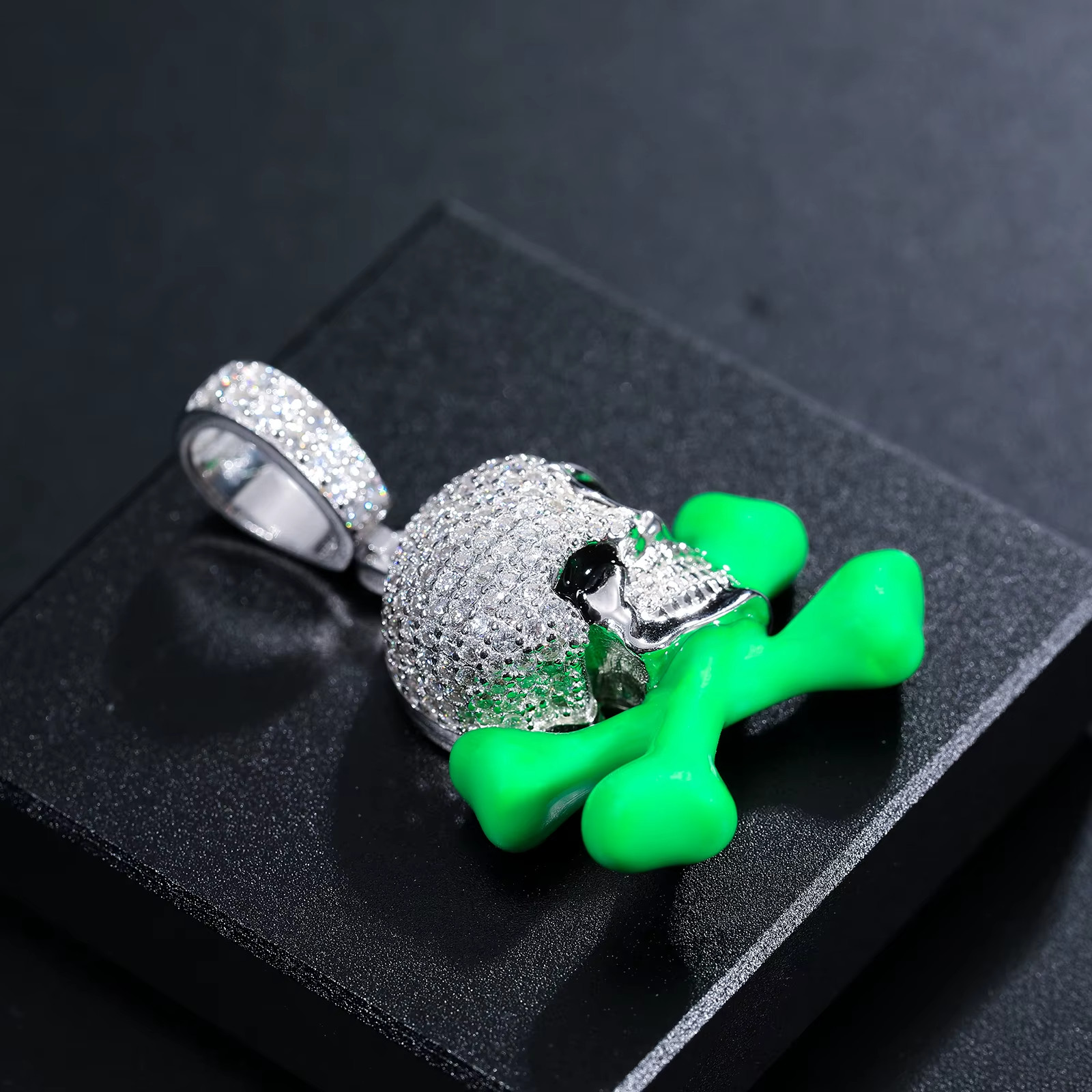 Glow in Dark Skull Crossbones Moissanite Pendant 925 Silver Iced Out Hip Hop