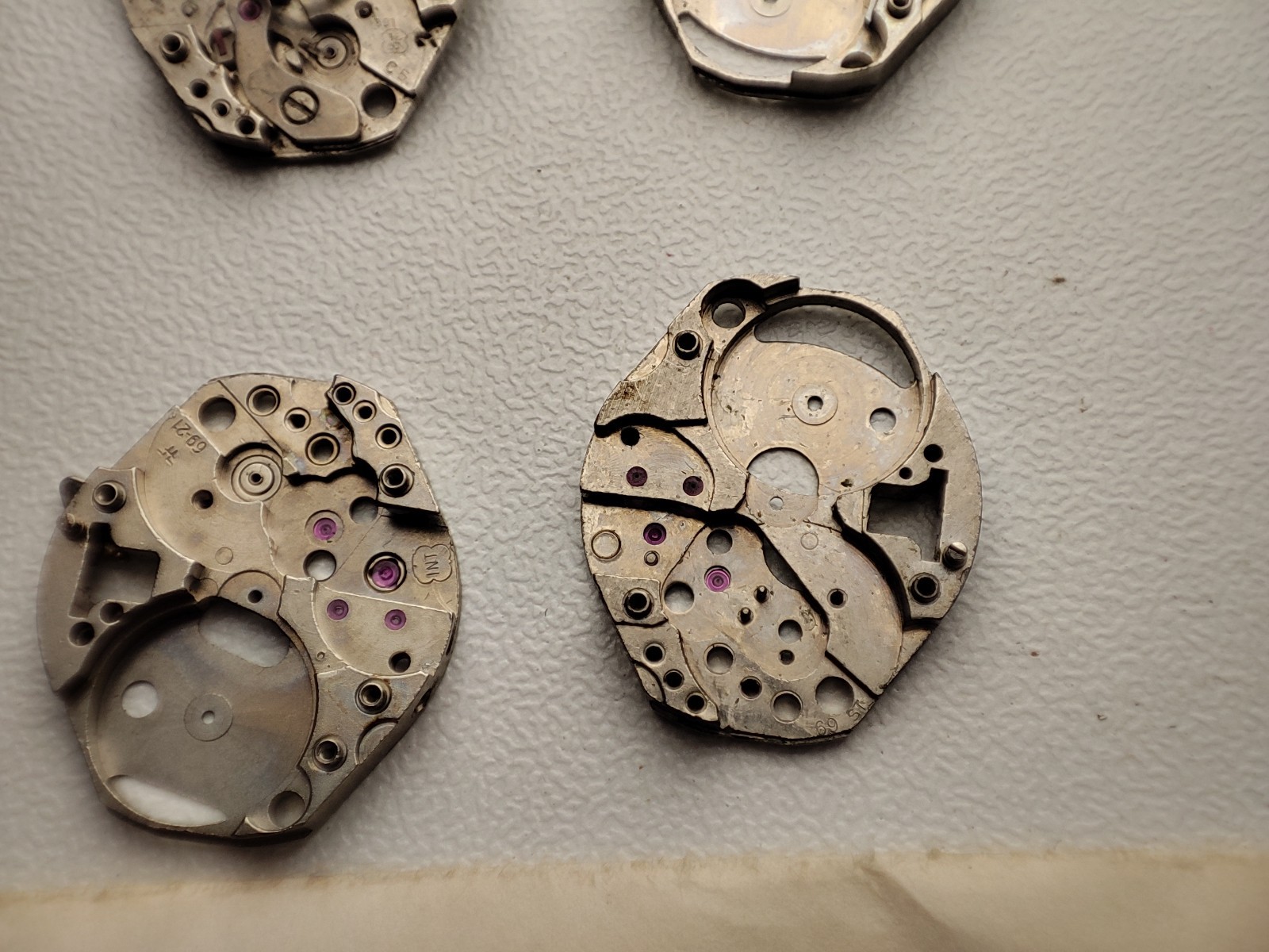 FHF ST 69 FHF 69-2 FHF ST 691 FHF 69-21 Watch Main Plate movement axis lot