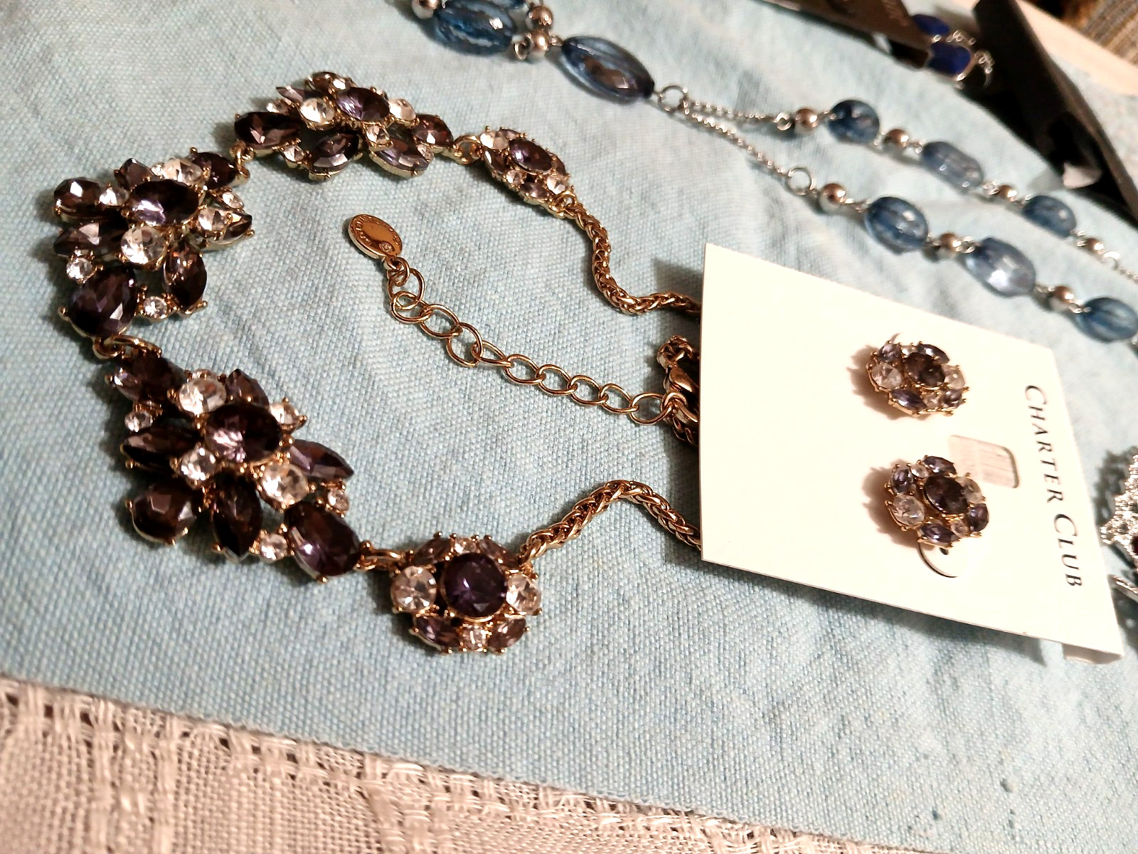 BEAUTIFUL CHARTER CLUB Purple & Blue LAYERED Gold Tone NECKLACE & EARRINGS SET