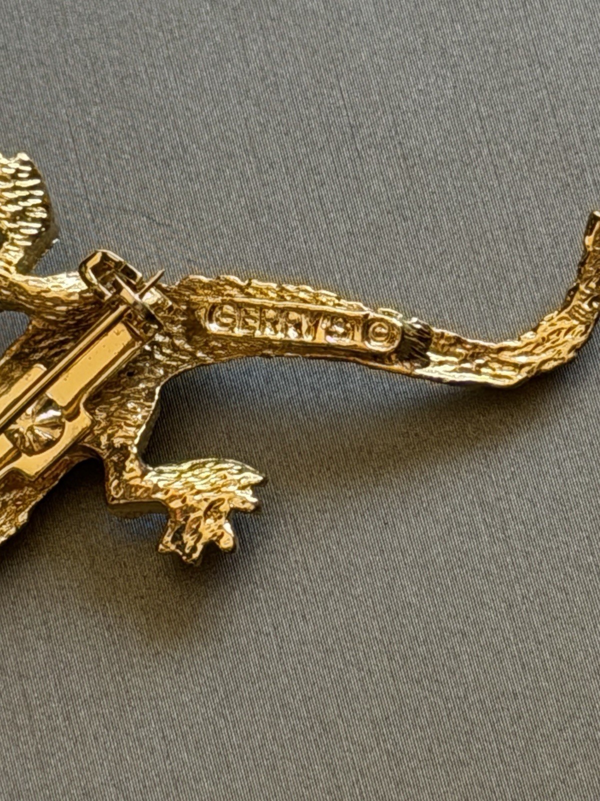 Gerry’s Gold Tone Lizard Gecko Signed Rhinestones Brooch Vintage