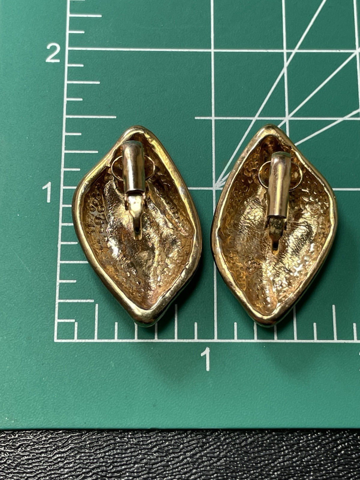 Vintage 1.4” Blue & Green Enameled Gold Tone Abstract Drop Earrings
