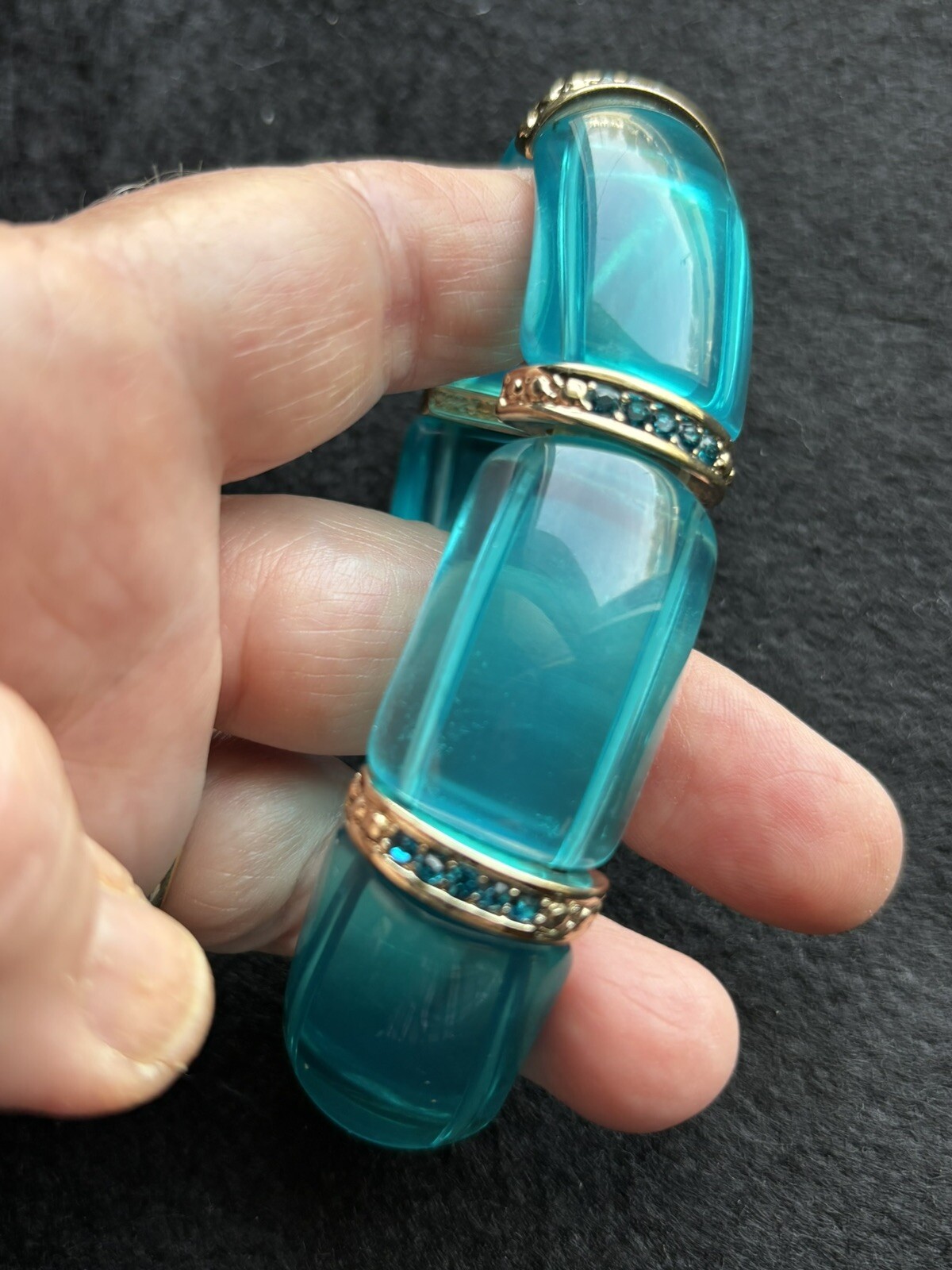 Vtg Bangle Resin & Rhinestone Bracelet W/ Heart Crystal Faceted Earrings Aqua