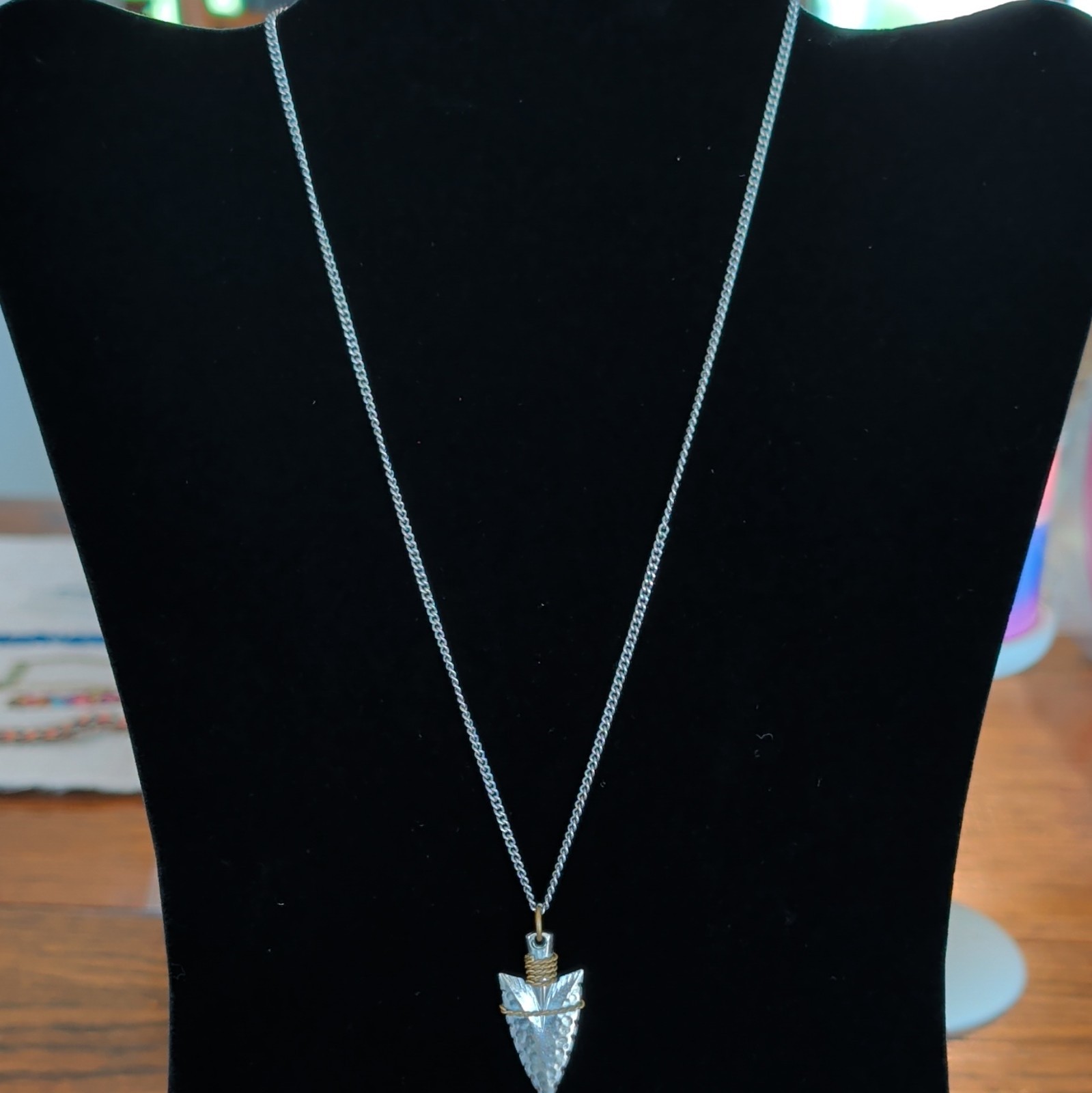 Silver Tone Hammered Arrowhead Pendant Cable Chain Necklace Gold Tone Wire Wrap
