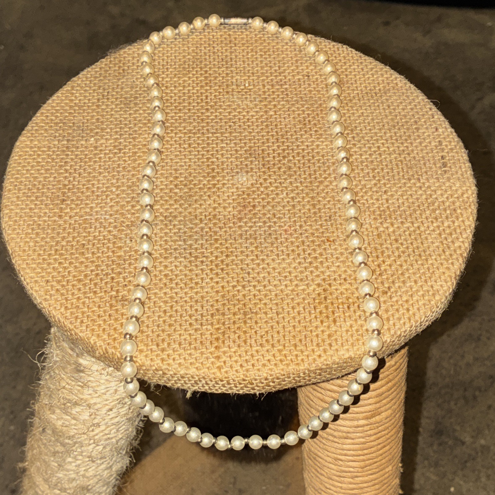White Simulated Imitation Pearl Round Beaded Strand Necklace Barrel Clasp