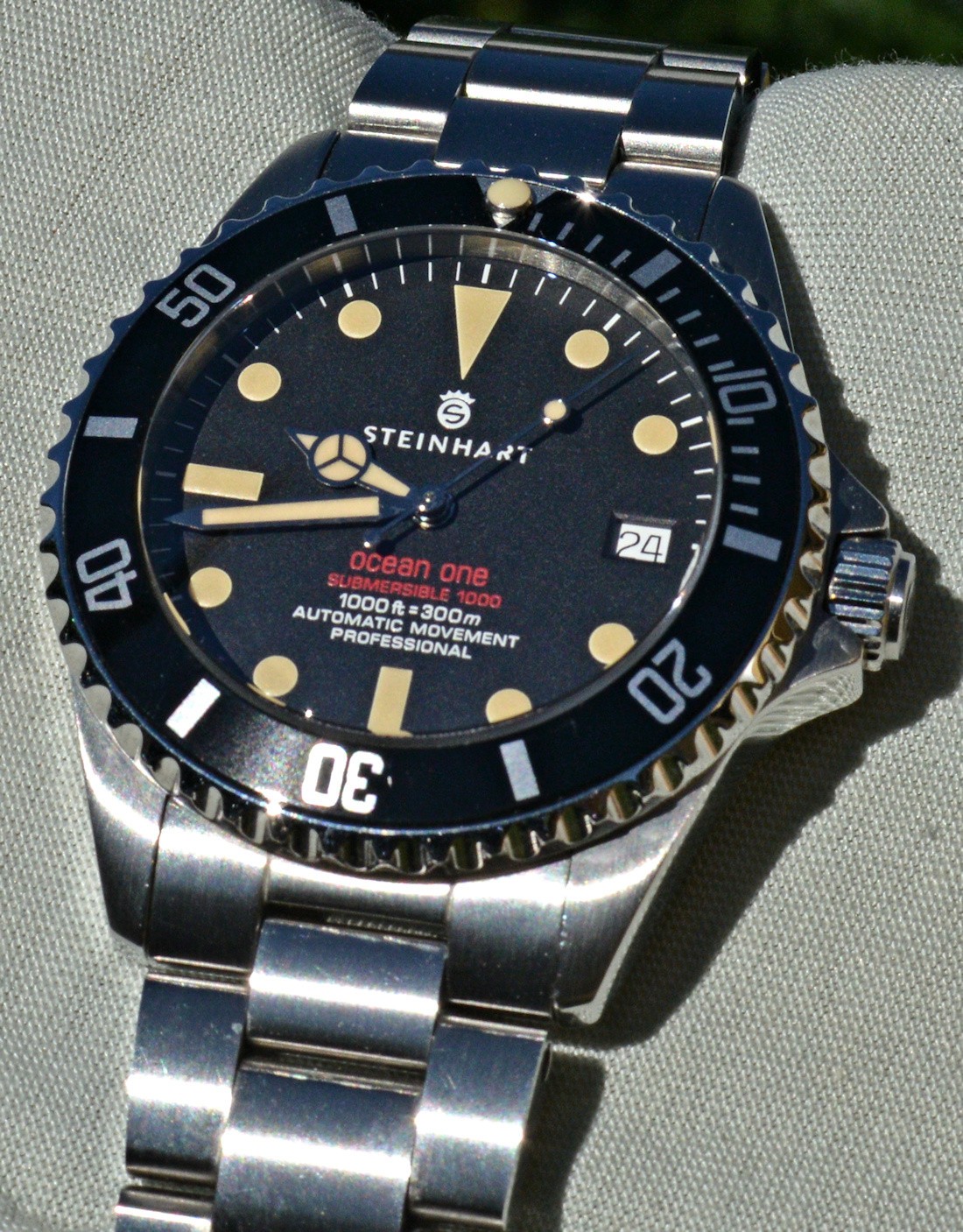 Steinhart Ocean One Red Sub Exclusively Edition For Gnomon Like New Full Set
