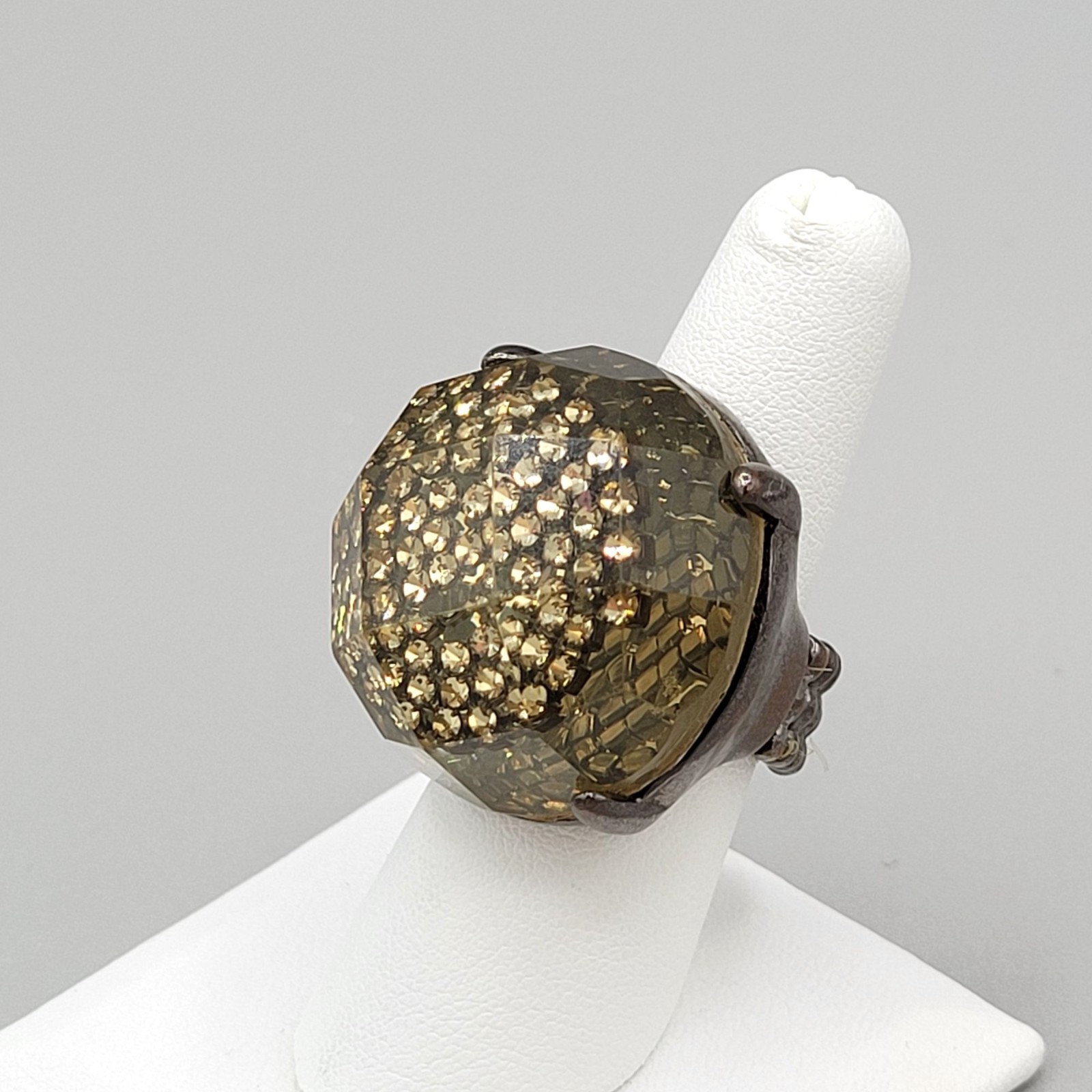 Faceted Dome Bulky Stretch Ring Statement With Gold Glitter Resin Glass Base