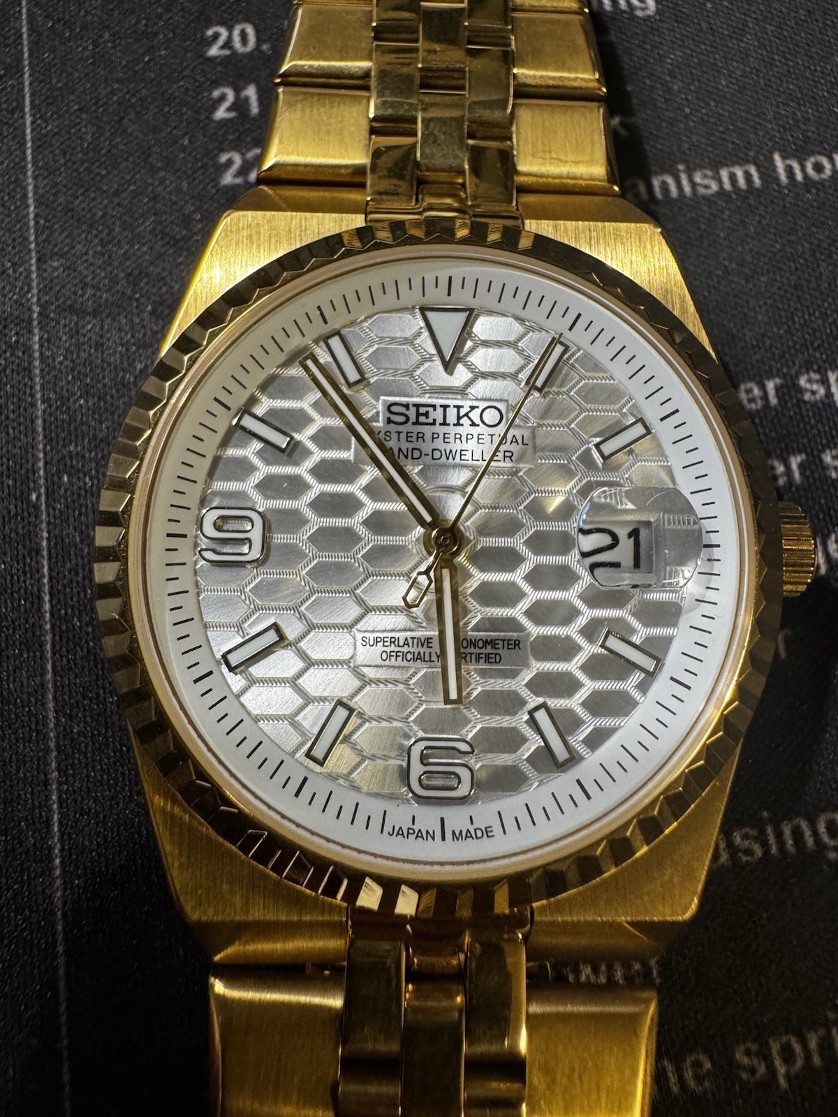 Seiko Men’s Quartz Dress Watch 39mm Gold-Tone Bracelet Honeycomb Dial Date