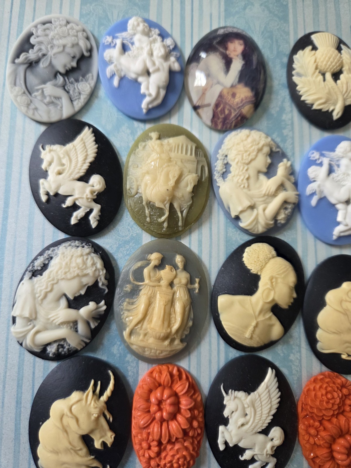 20 Vintage Asst Resin (couple glass) Cameos – DIY Jewelry Making Repair Craft