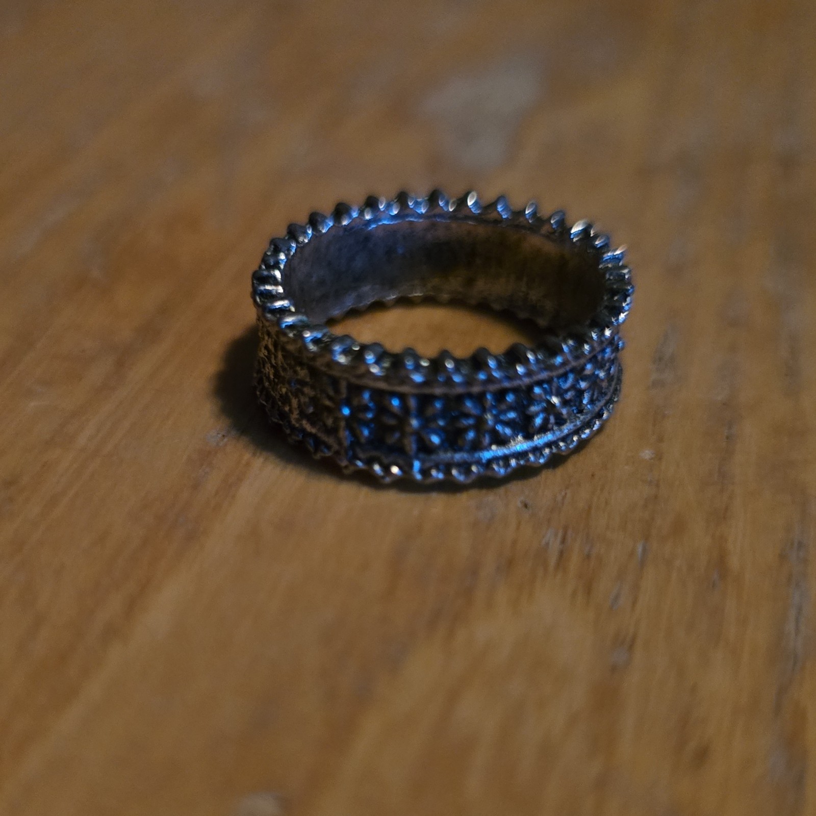 Silver Tone Textured Studded Metal Band Ring Size 4.75 No Stone