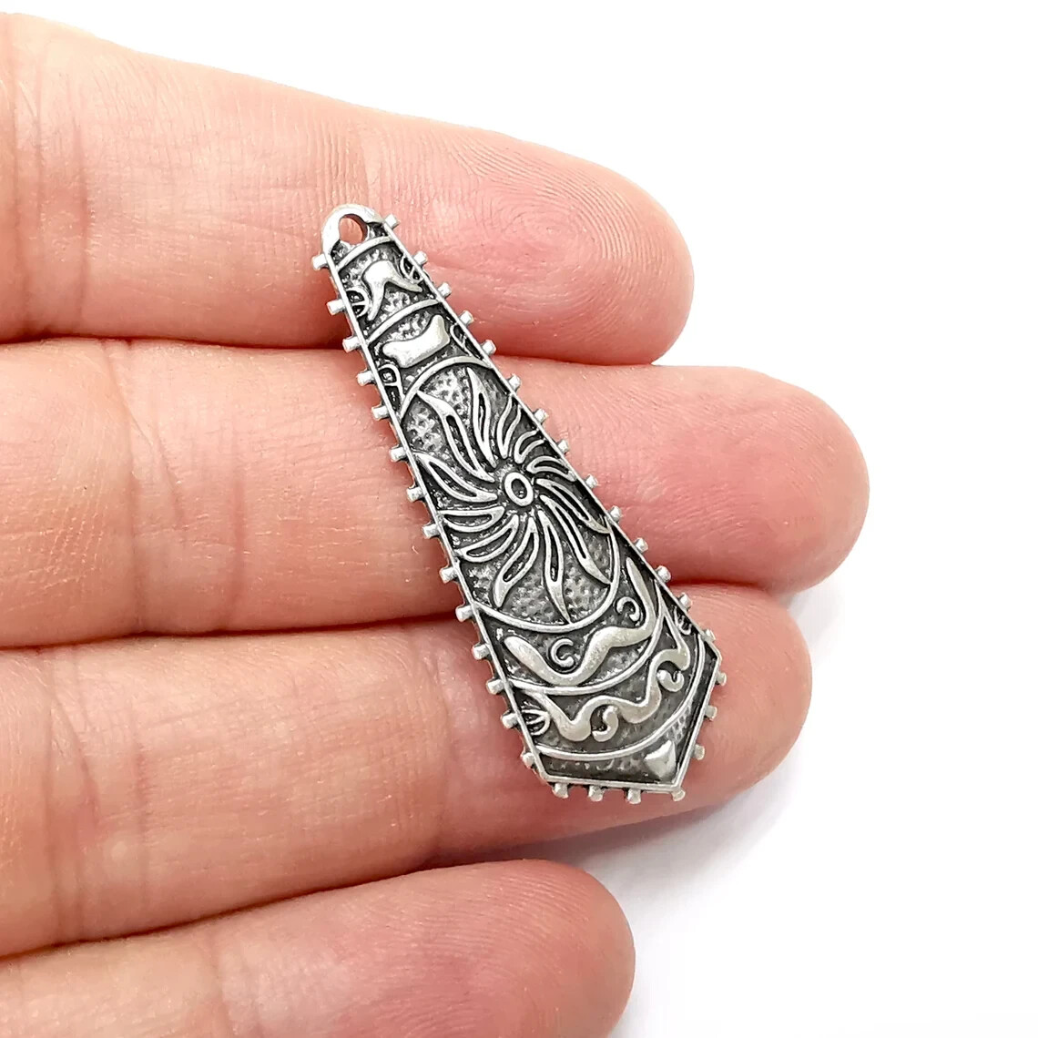 Sun Charms, Dangle Charms Antique Silver Plated jewelry Accessories