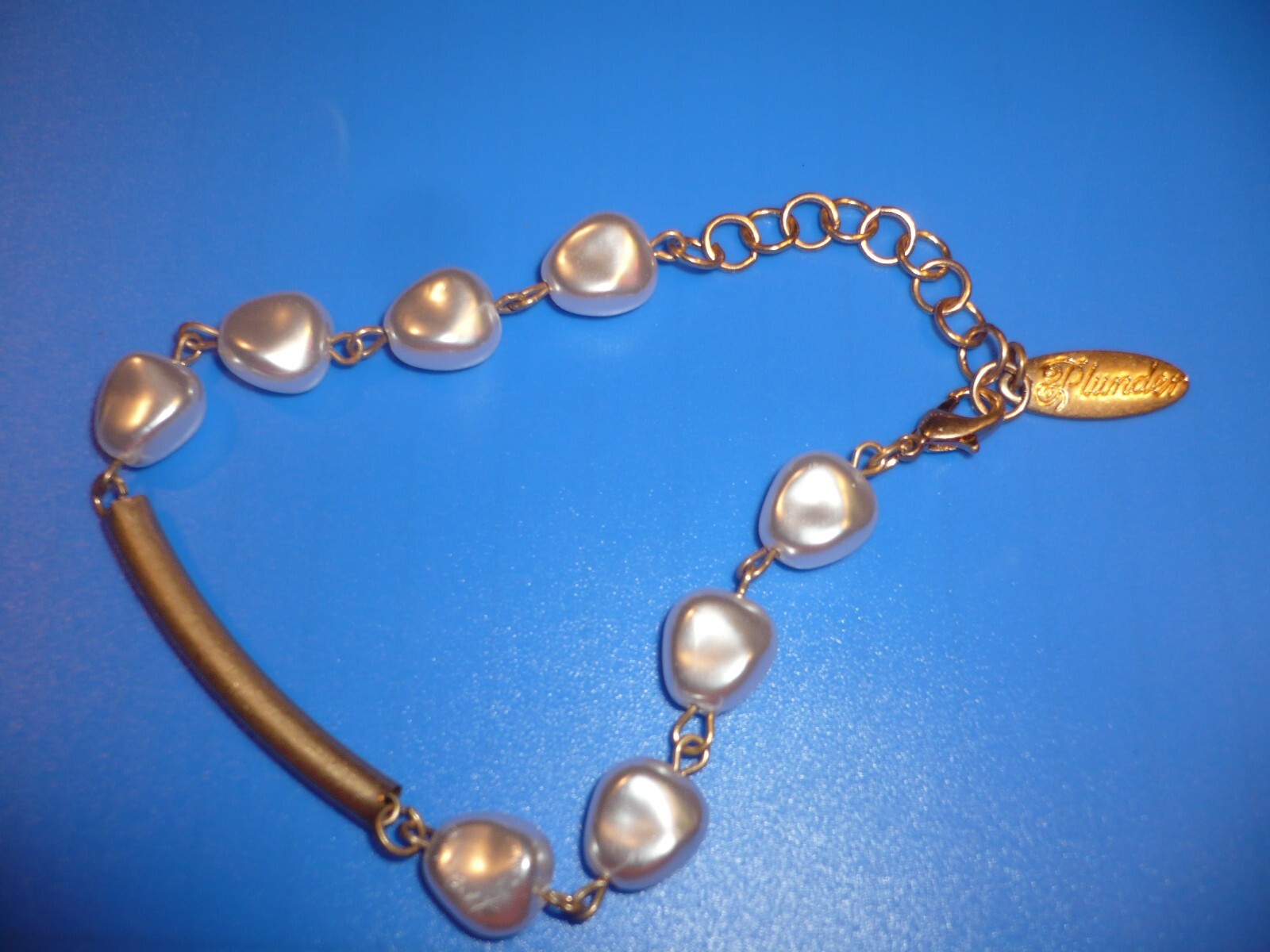 Plunder Fashion jewelry pearl gold bracelet 8 inches long with 2 inch extender