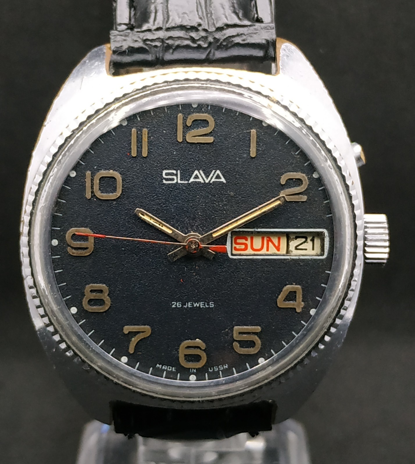 Classic Men’s Vintage Watch SLAVA USSR Mechanical SERVICED Retro Soviet day/date