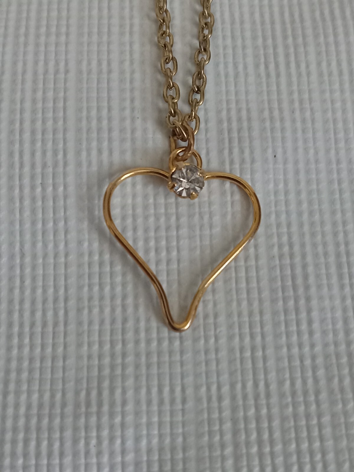 Gold Toned Open Heart Shaped Pendant Lightweight Dainty Single Strand Necklace