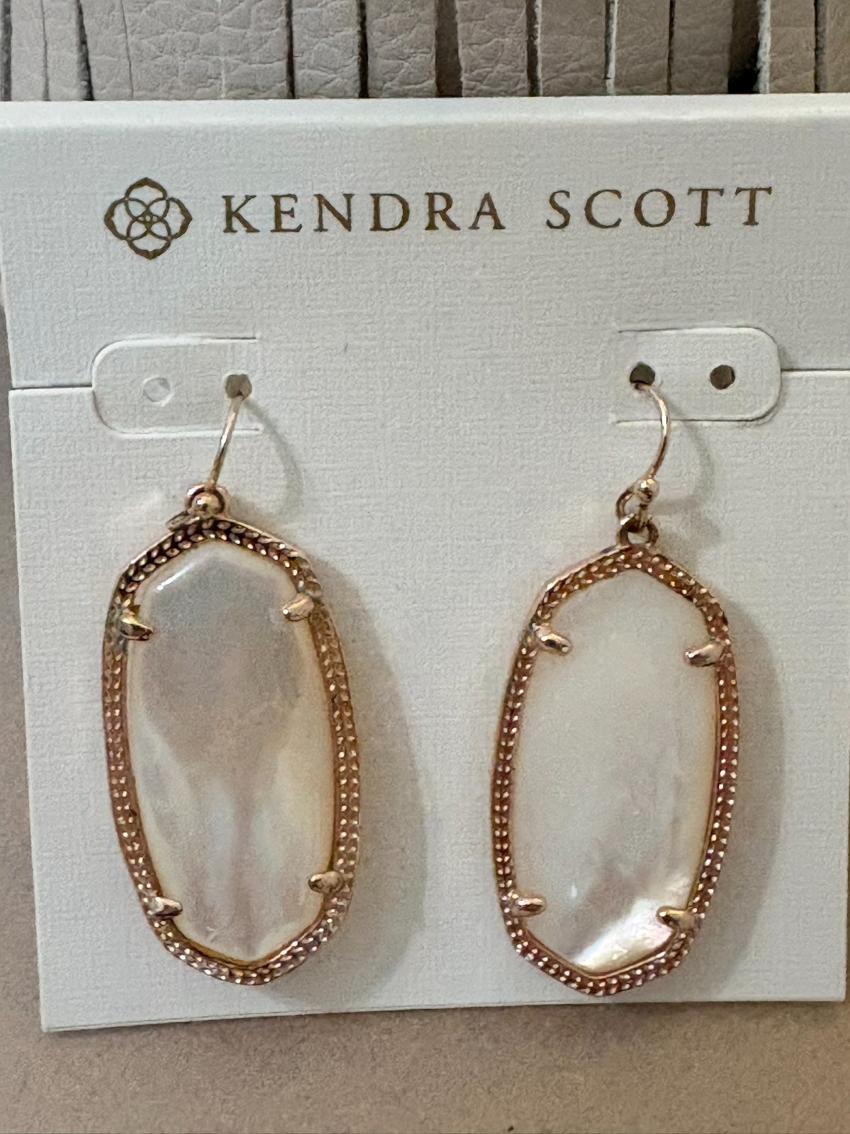 Kendra Scott Elle Gold Earrings Ivory Mother of Pearl