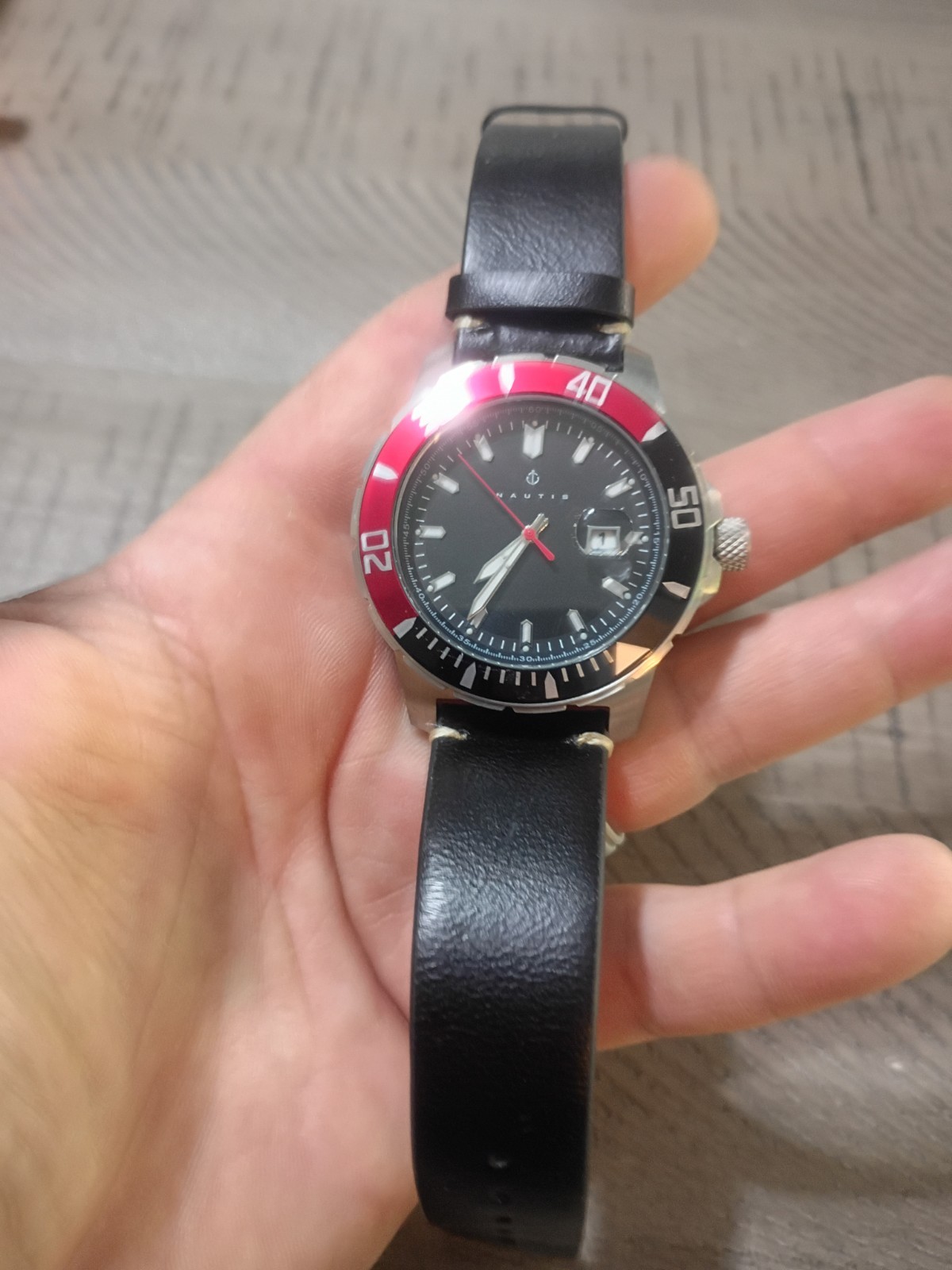 Nautis Dive Pro 200 Black & Red Wristwatch