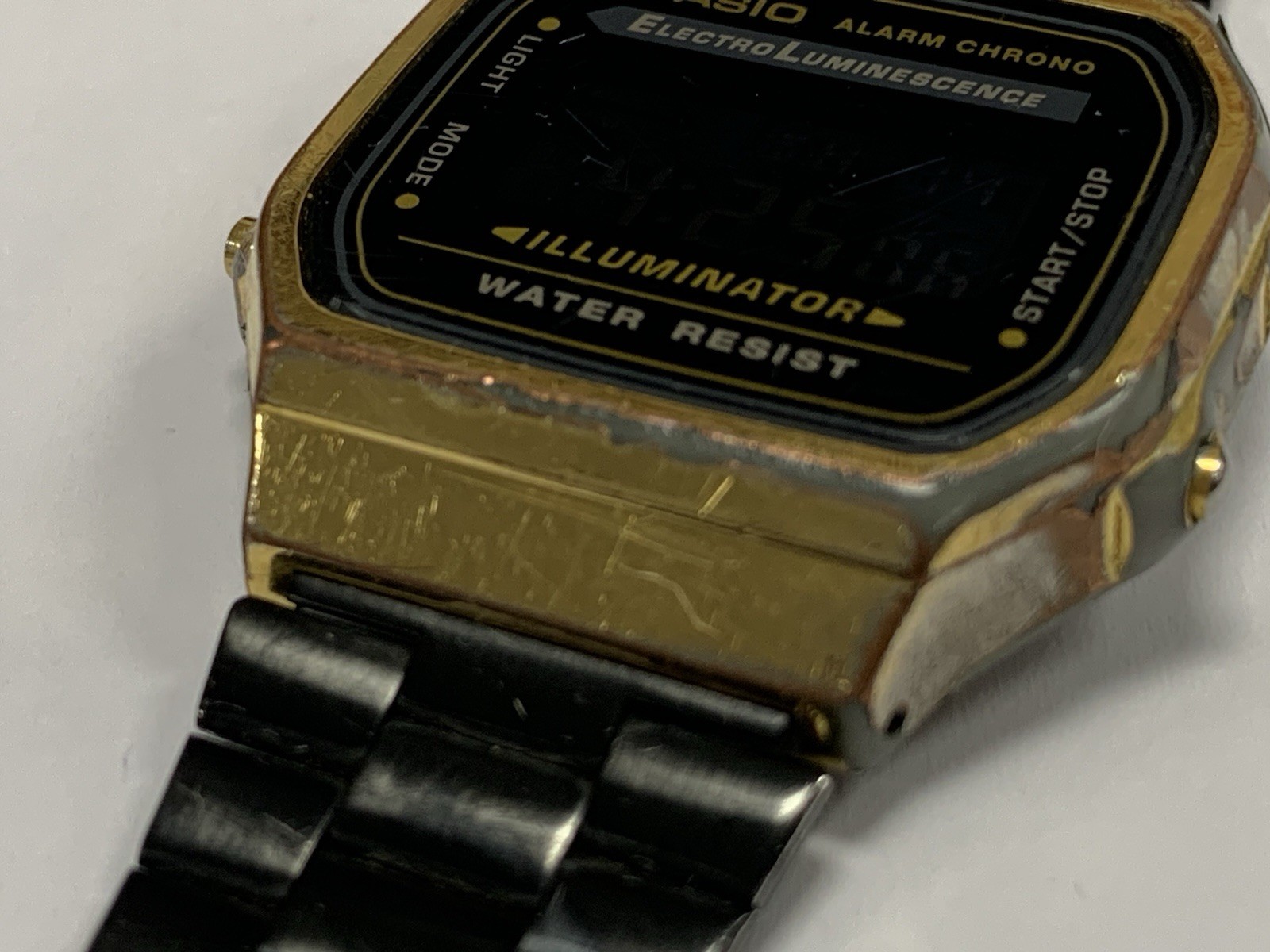 Vintage Casio A168WE Black Gold Tn Digital Watch Illuminator Alarm Chrono Works