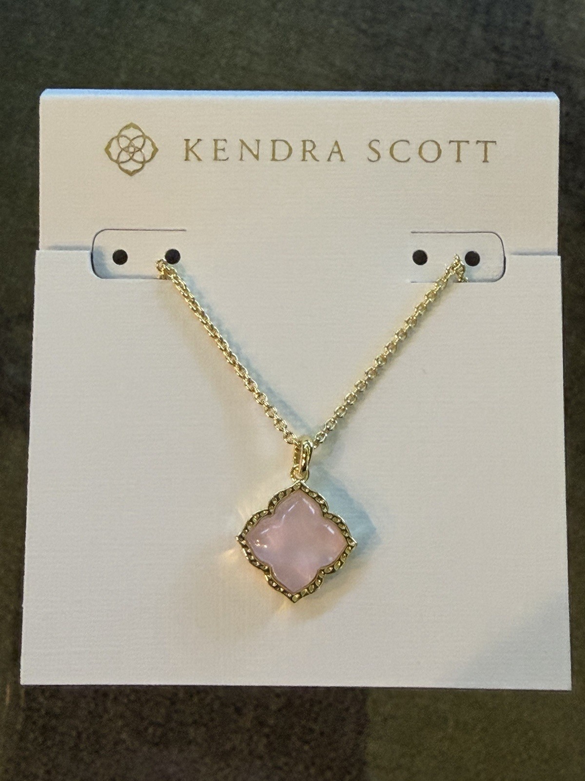 Kendra Scott Mallory Carved Clover Rose Quartz Pendant Necklace Gold-tone NWT