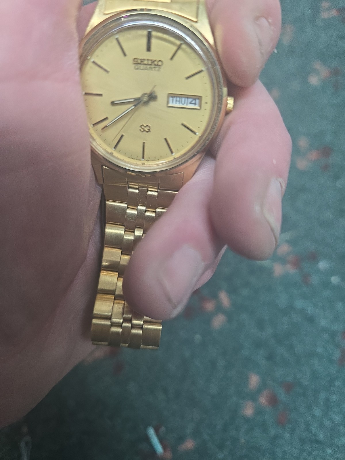 Seiko SQ Watch Men 35mm Champagne Dial Gold Tone Daydate 5y23-8049 New Battery B
