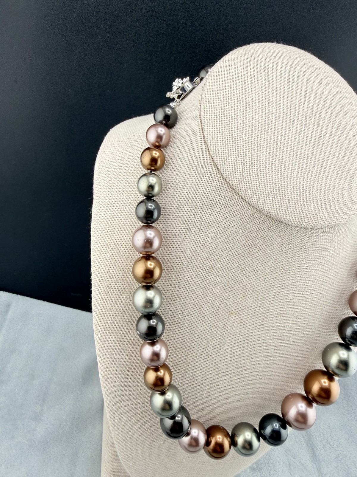 Glass Beaded Faux Pearl Necklace Silver Tone 18″